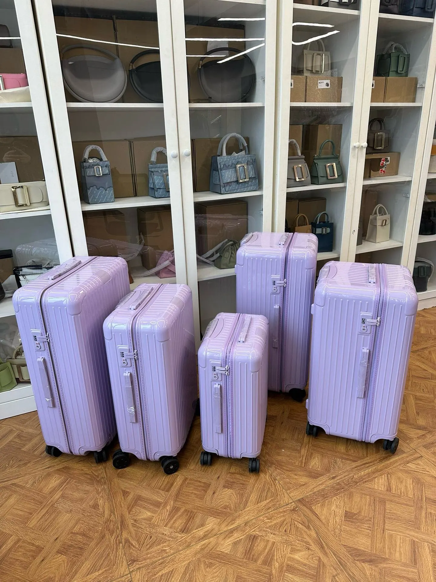 黑色 白色 Essential系列 墨綠 尺寸 行李箱 旅行拉杆款 輕便出行款