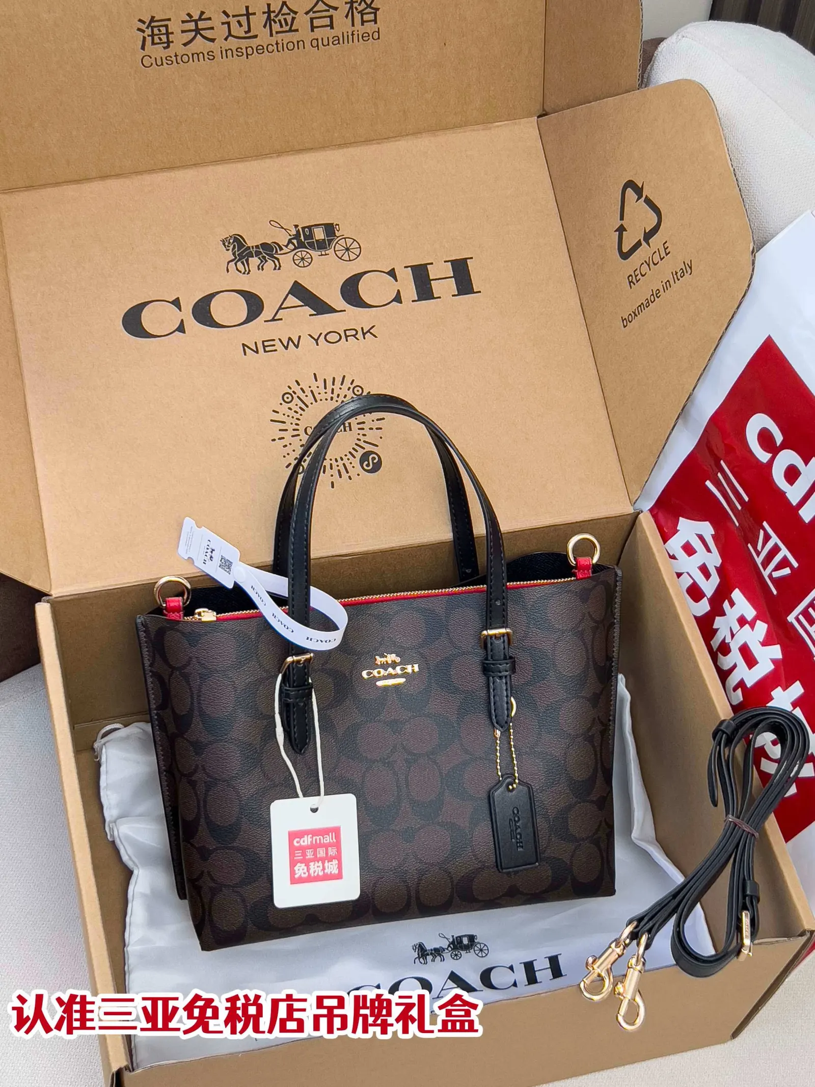 Coach 图片 Mollie Tot 托特包 大容量托特款