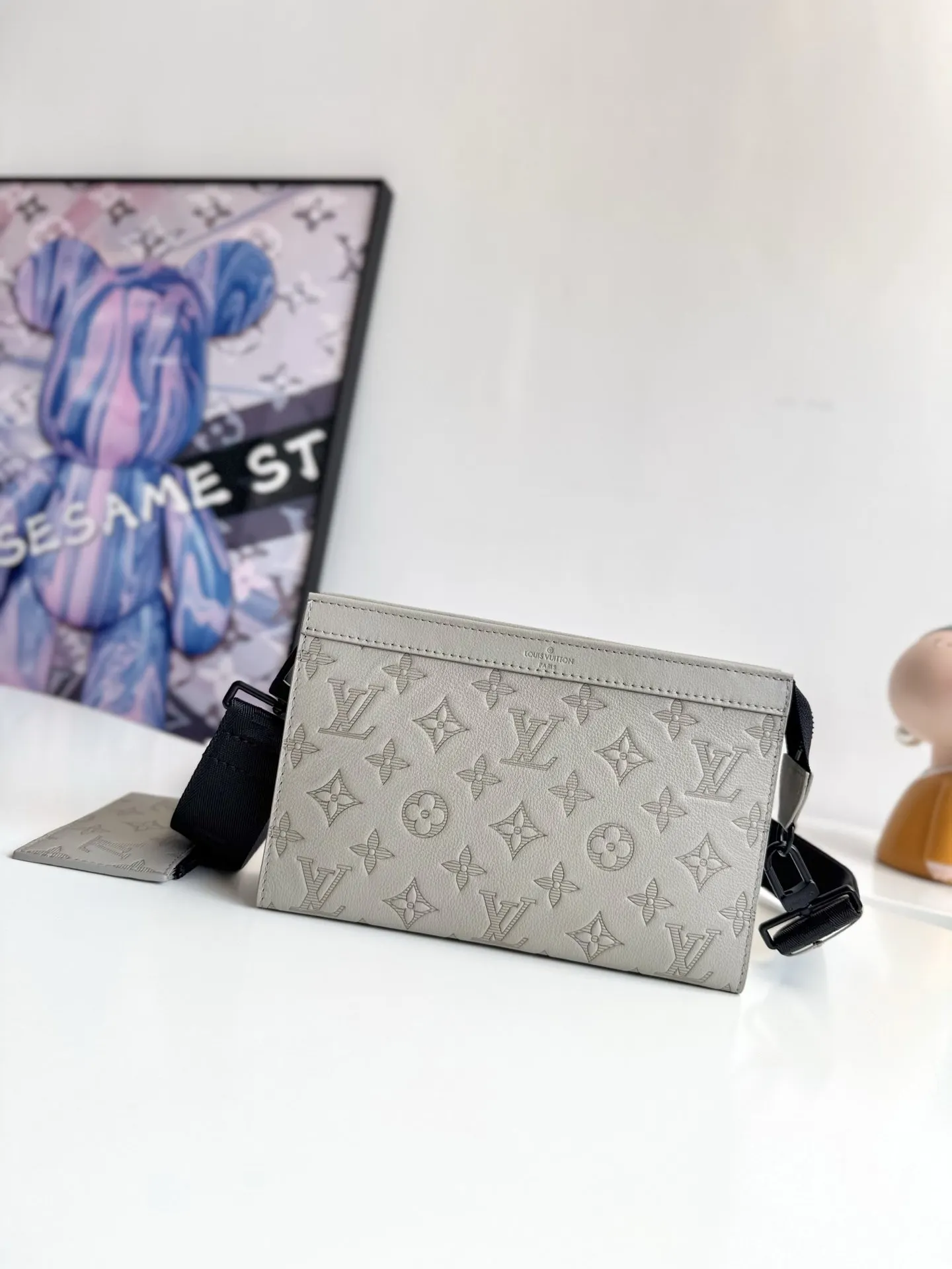 LV Mo手拿包 精致手拿款
