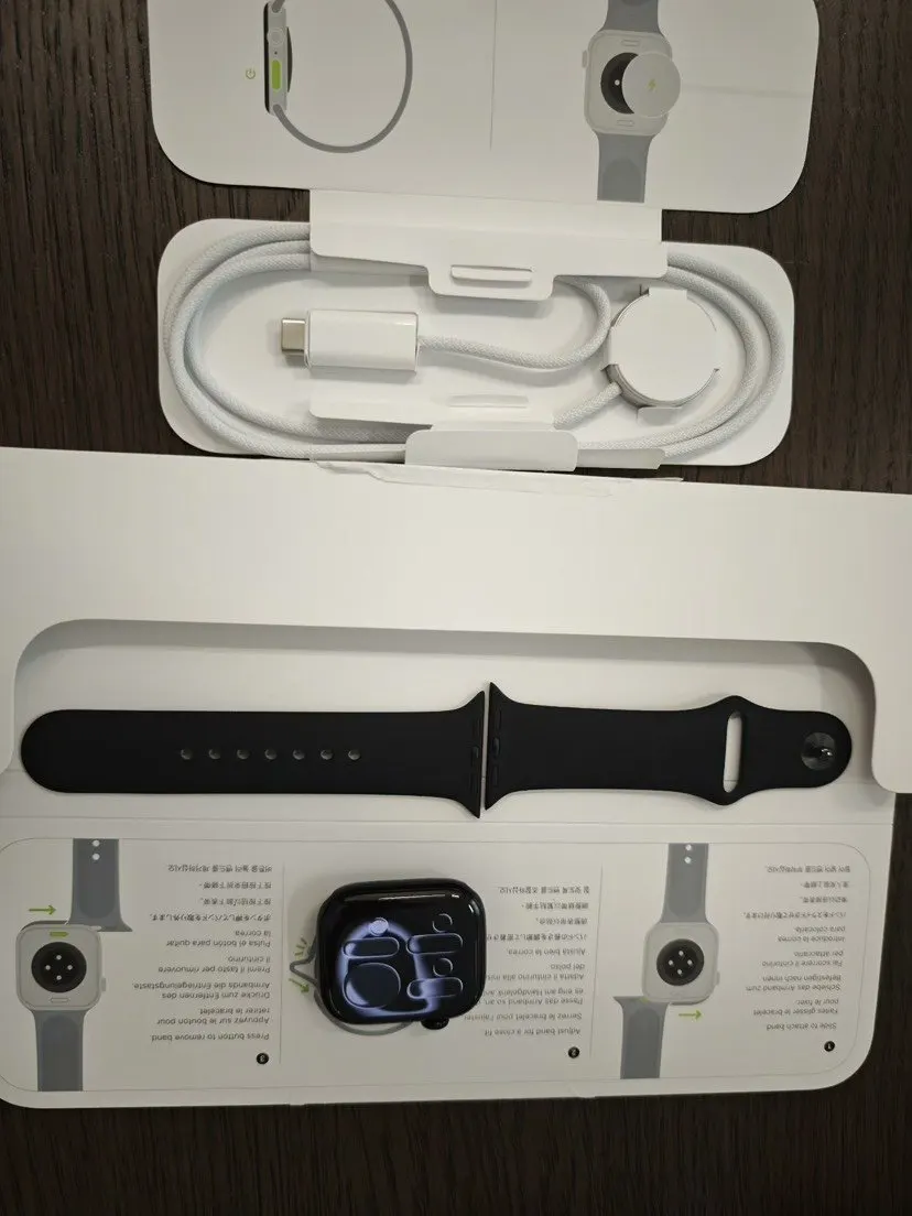 微信下单包邮 送 Apple Watch 手錶 經典腕表款
