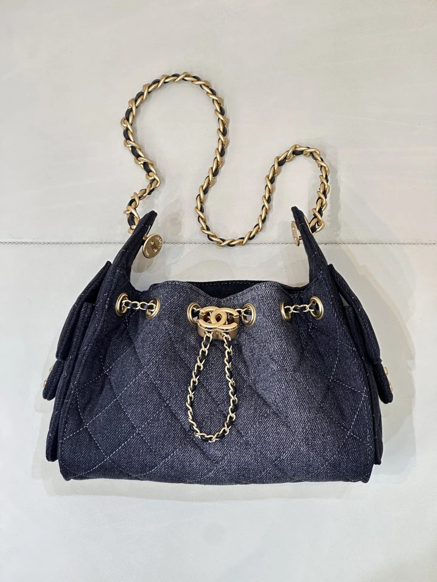 CHANEL 棕色牛皮Hobo腋下包 褶皱款