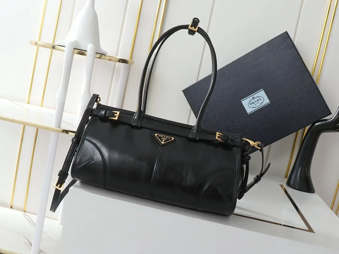PRADA 1BA426 斜背包 日常通勤款
