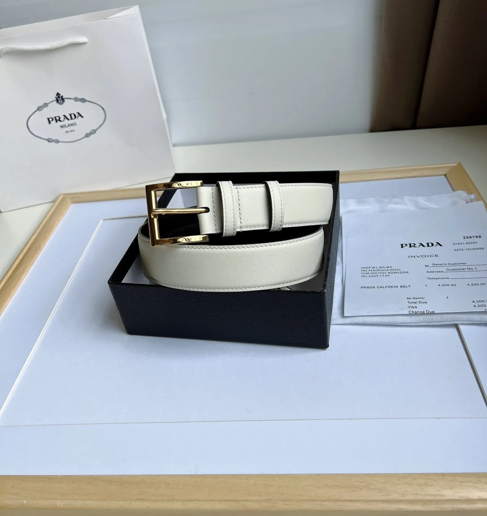 PRADA 皮革 三角标 腰帶 通勤搭配款