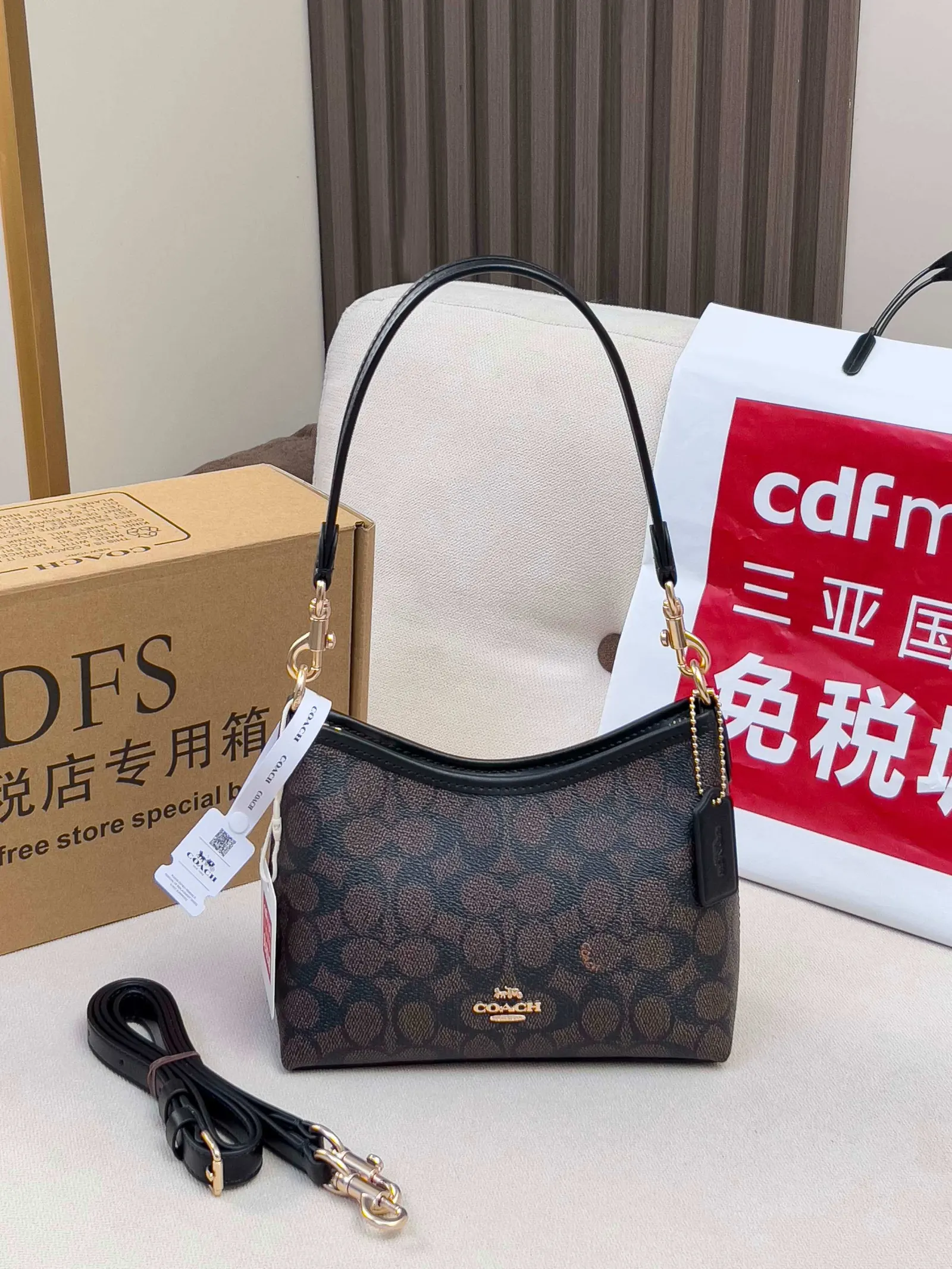 Coach 老花 牛皮 图片 Mini 迷你流浪包 单 斜背包 輕便斜挎款