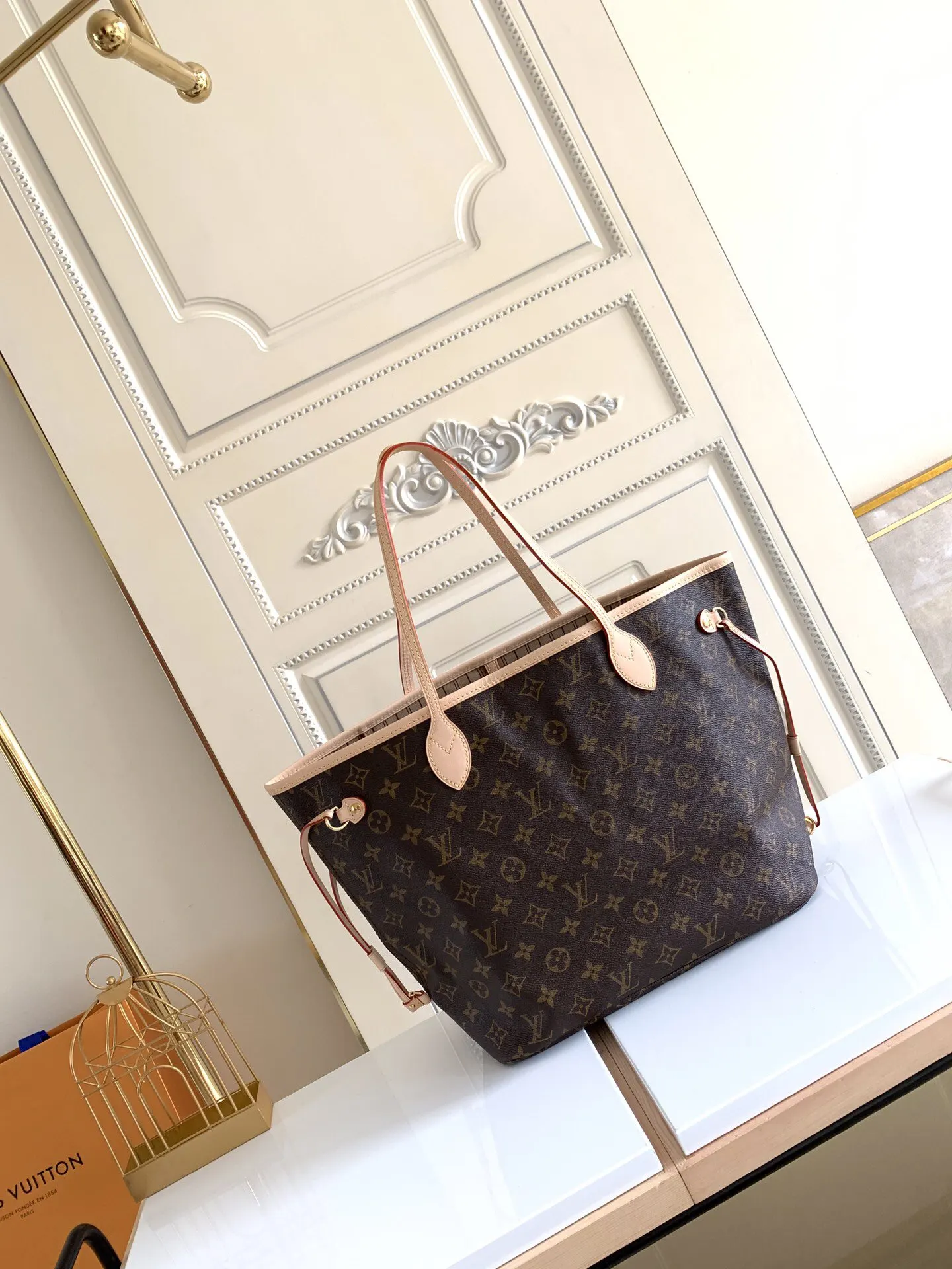 LV Neverfull 帆布 手拿包 精致手拿款
