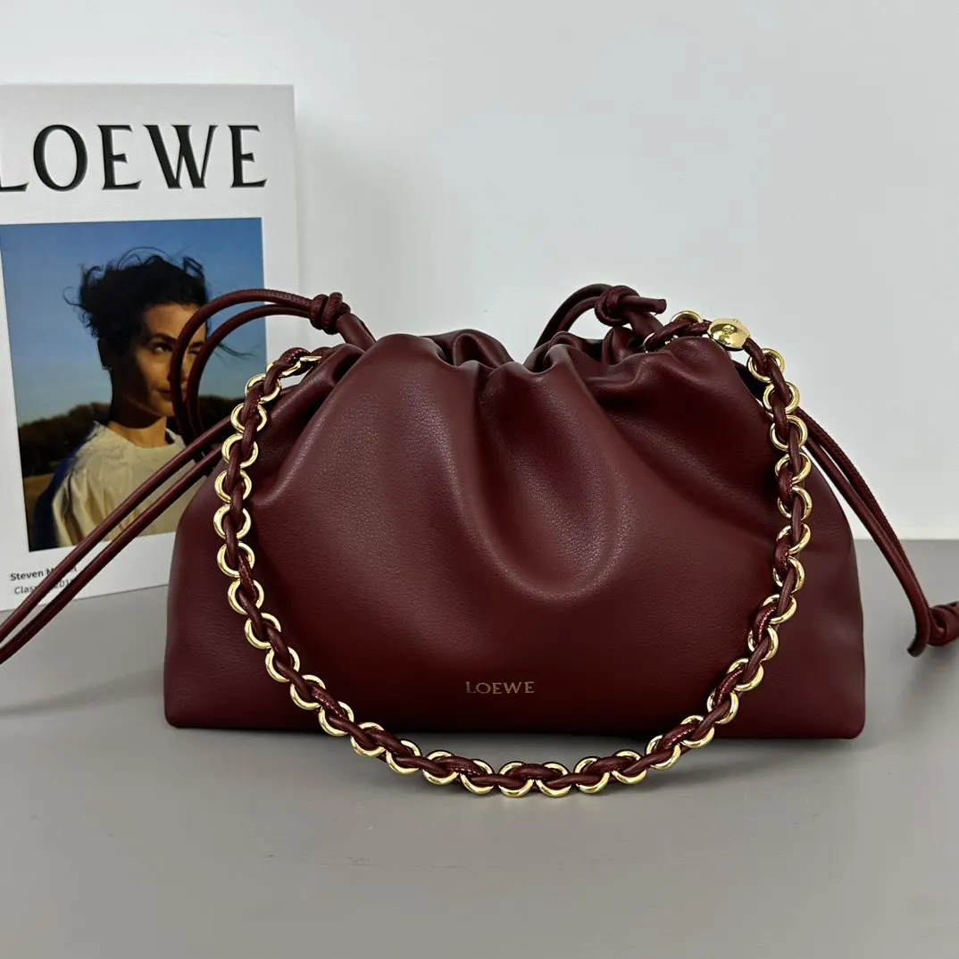 羊皮 LO℮w℮ Flamenco Purse 福 链条包 精致链条款