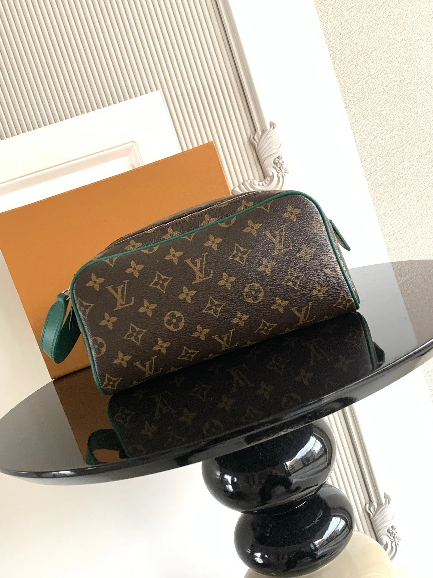 LV 牛皮 收納包 旅行收納款