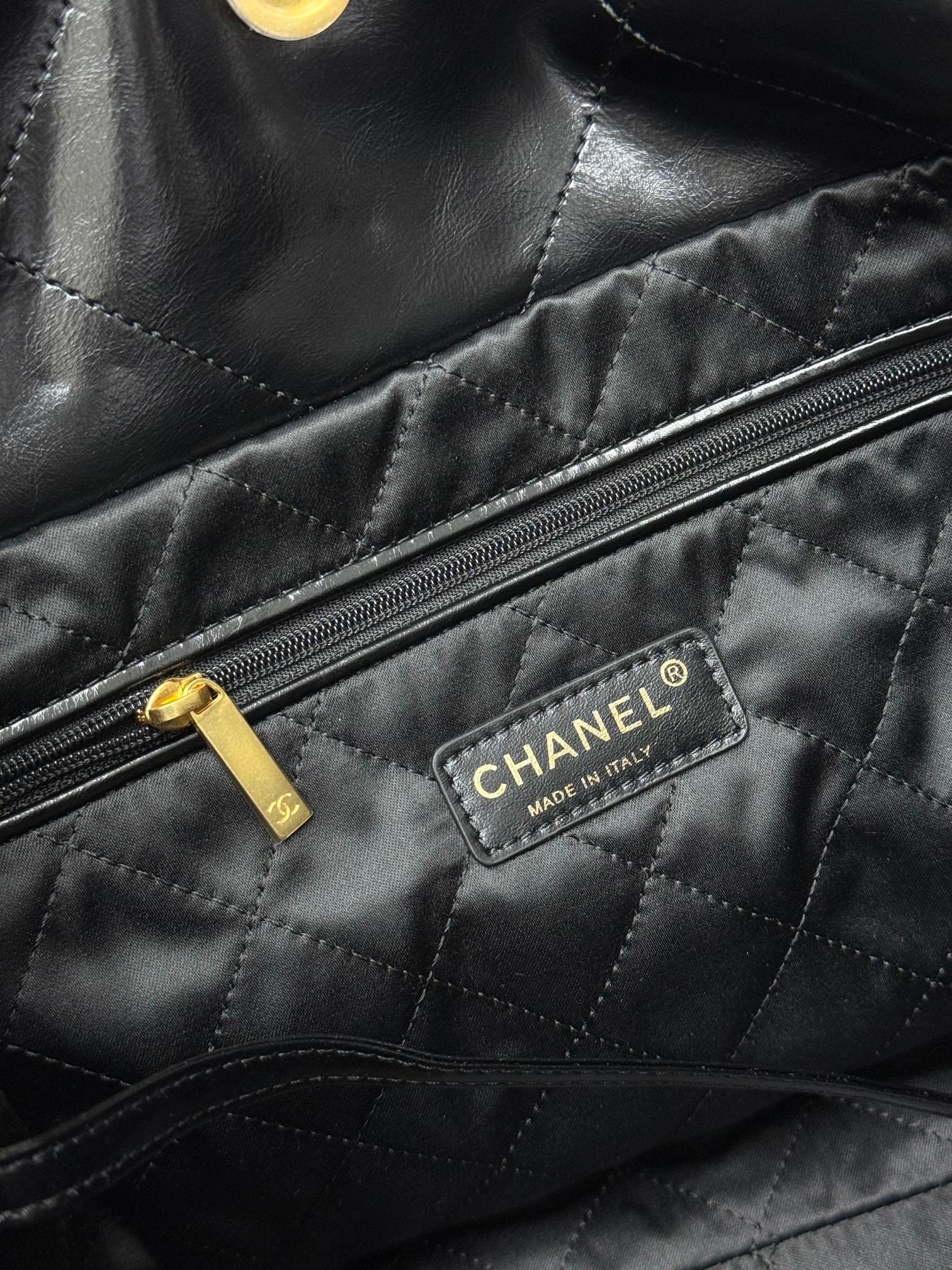 Chain Bag Leather Image 9 Chain Bag Leather Image 9