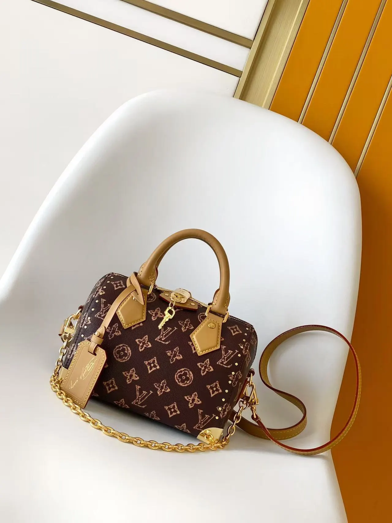 Louis Vuitton Chain Bag Leather