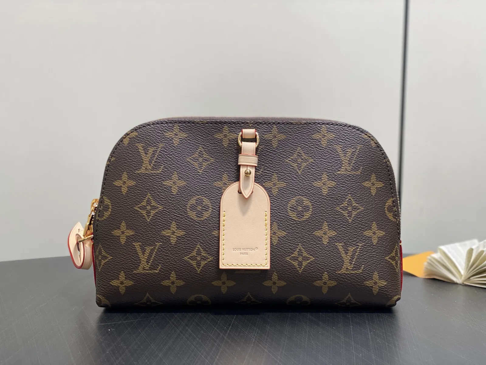 Gold Monogram Hobo Shoulder Bag Vintage Leather