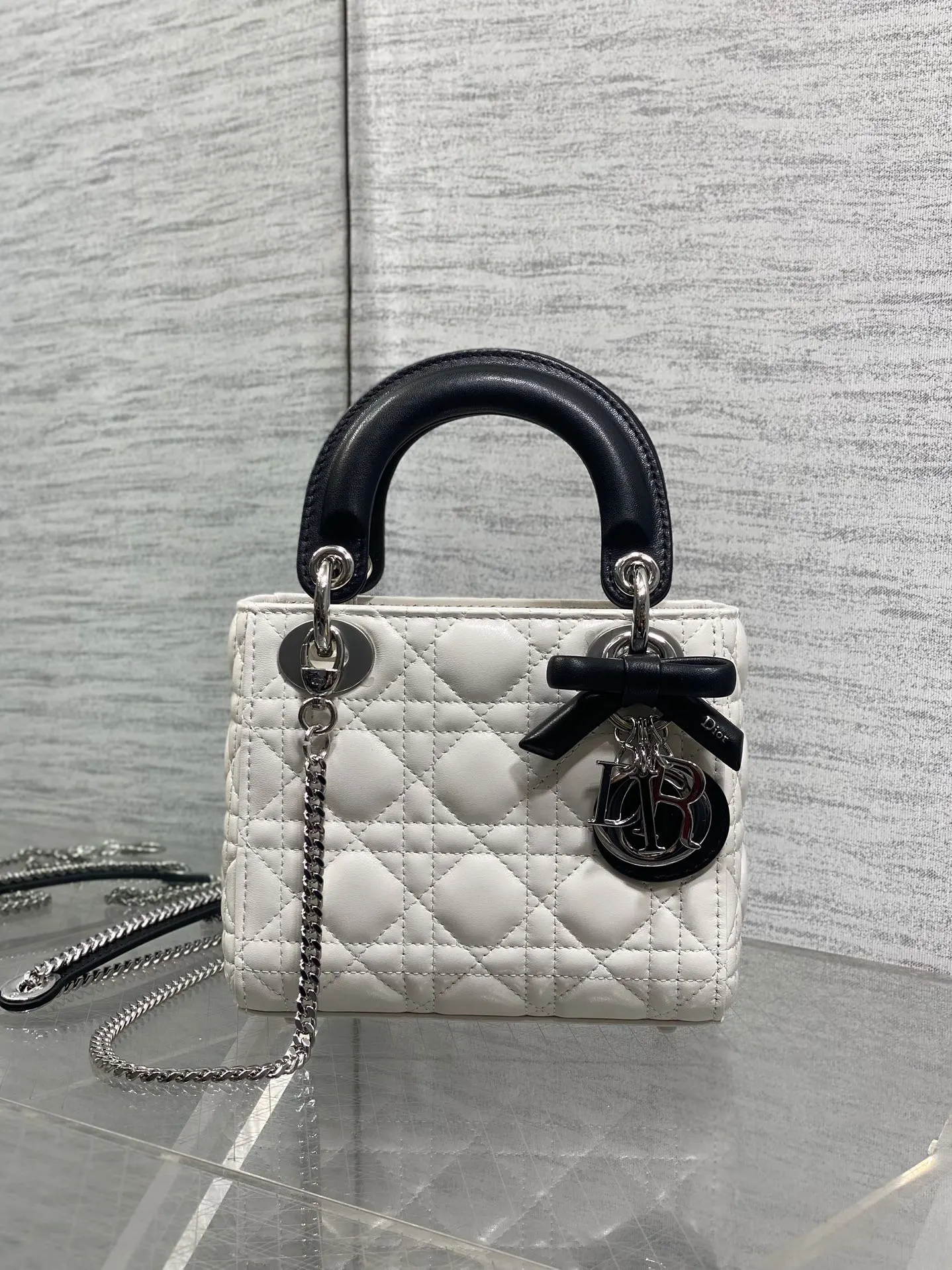 Dior Lady Dior 黑色藤格紋手提斜背包 蝴蝶结款