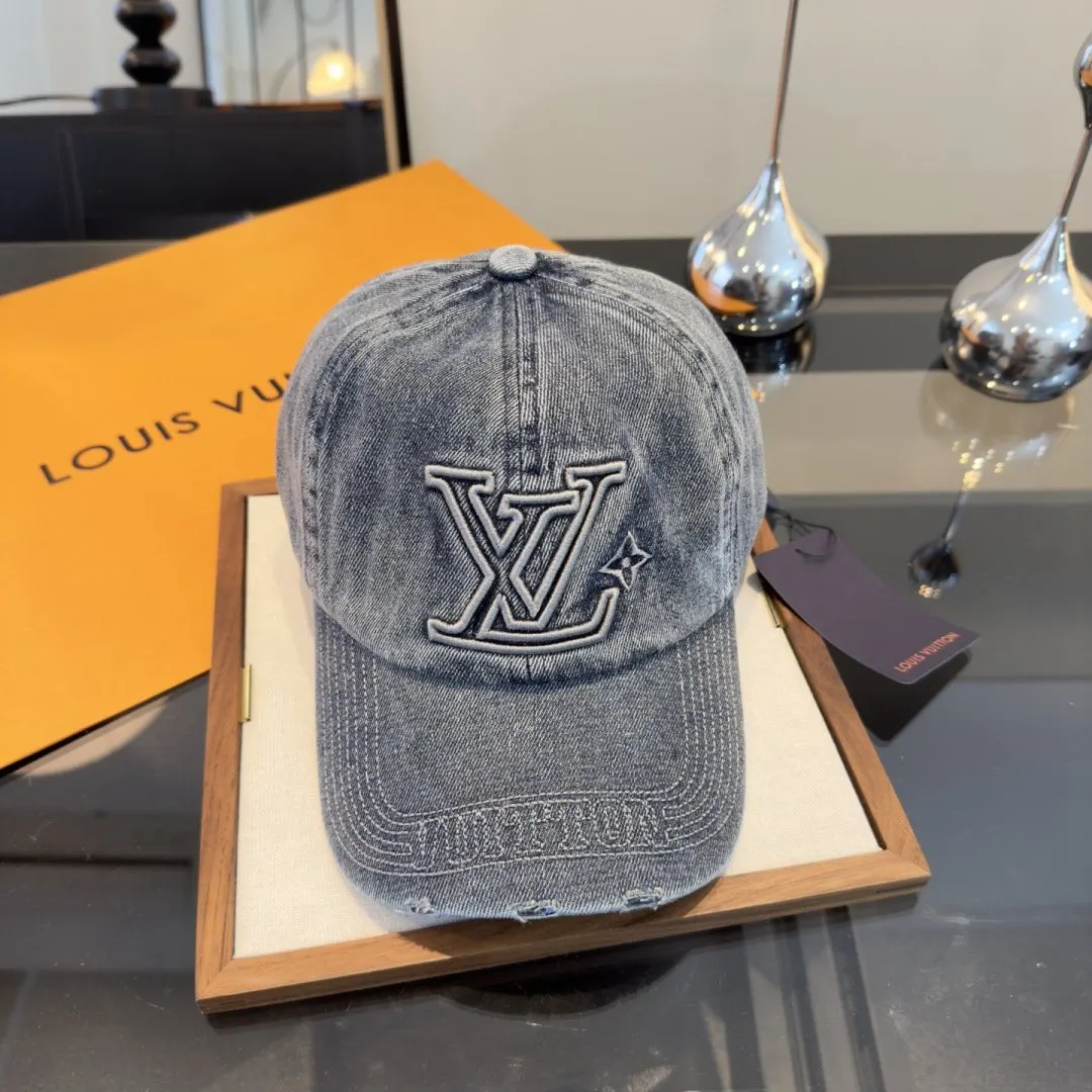 Louis Vuitton Fashion Item Casual