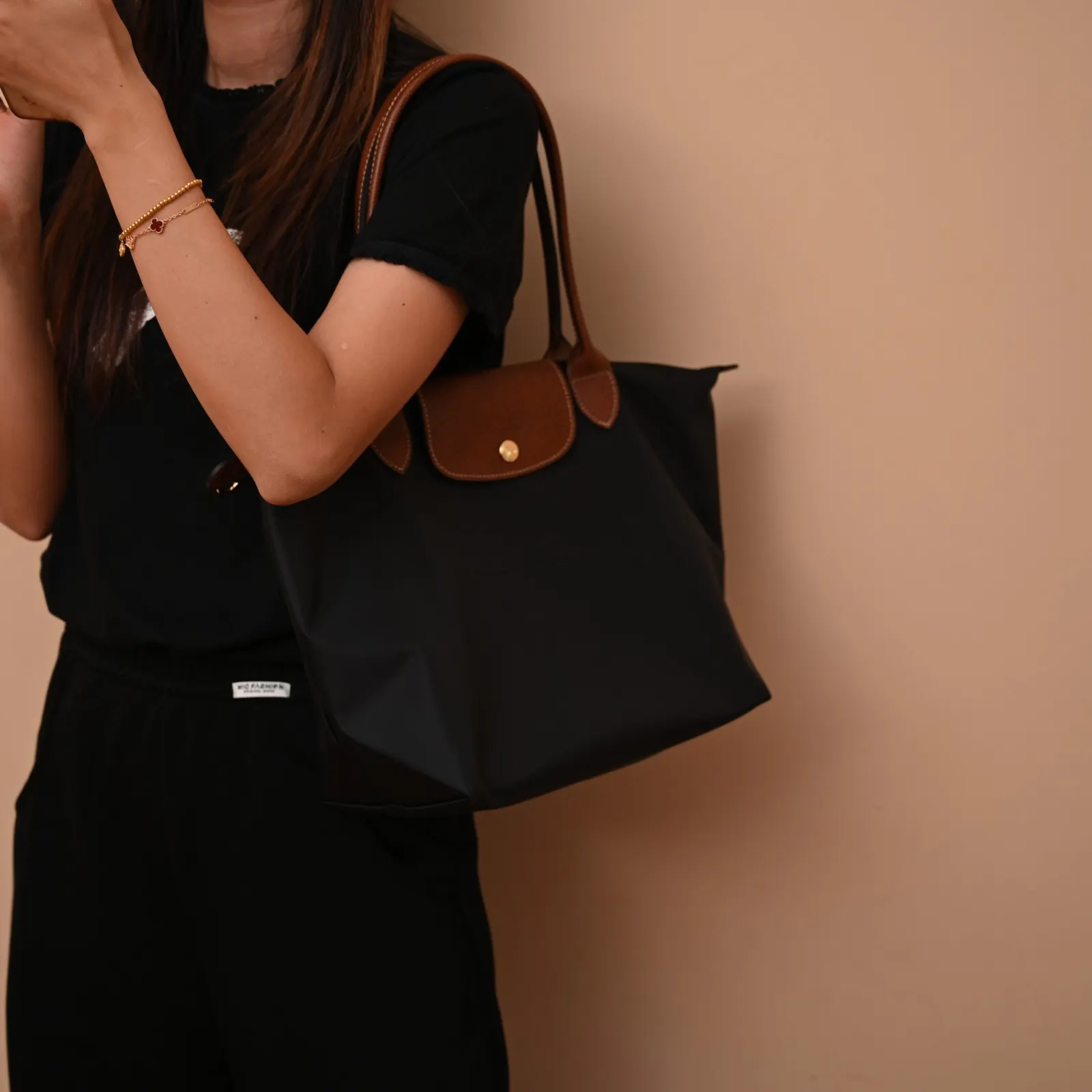 纯 珑骧 长柄中号 經典黑 longchamp 秒 單肩包 日常單肩背款
