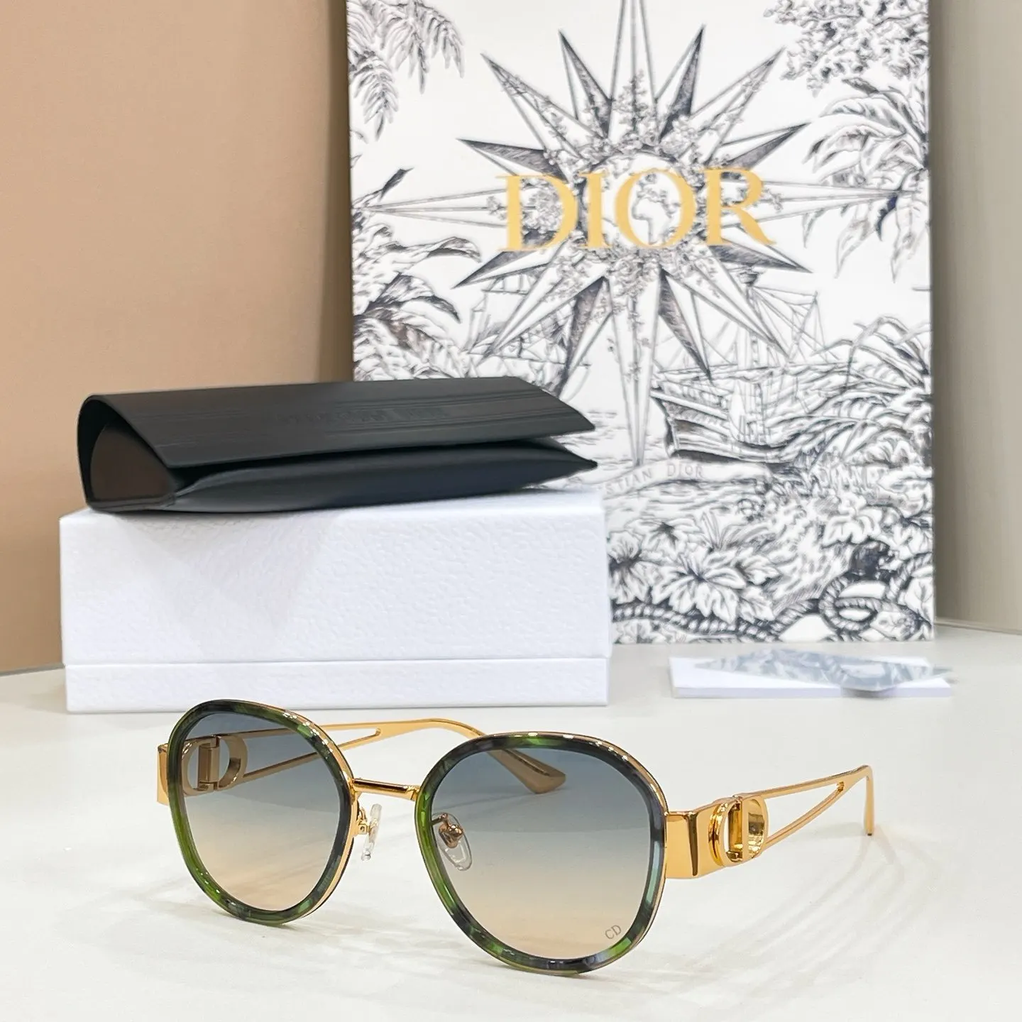 Dior bags, portable messenger models