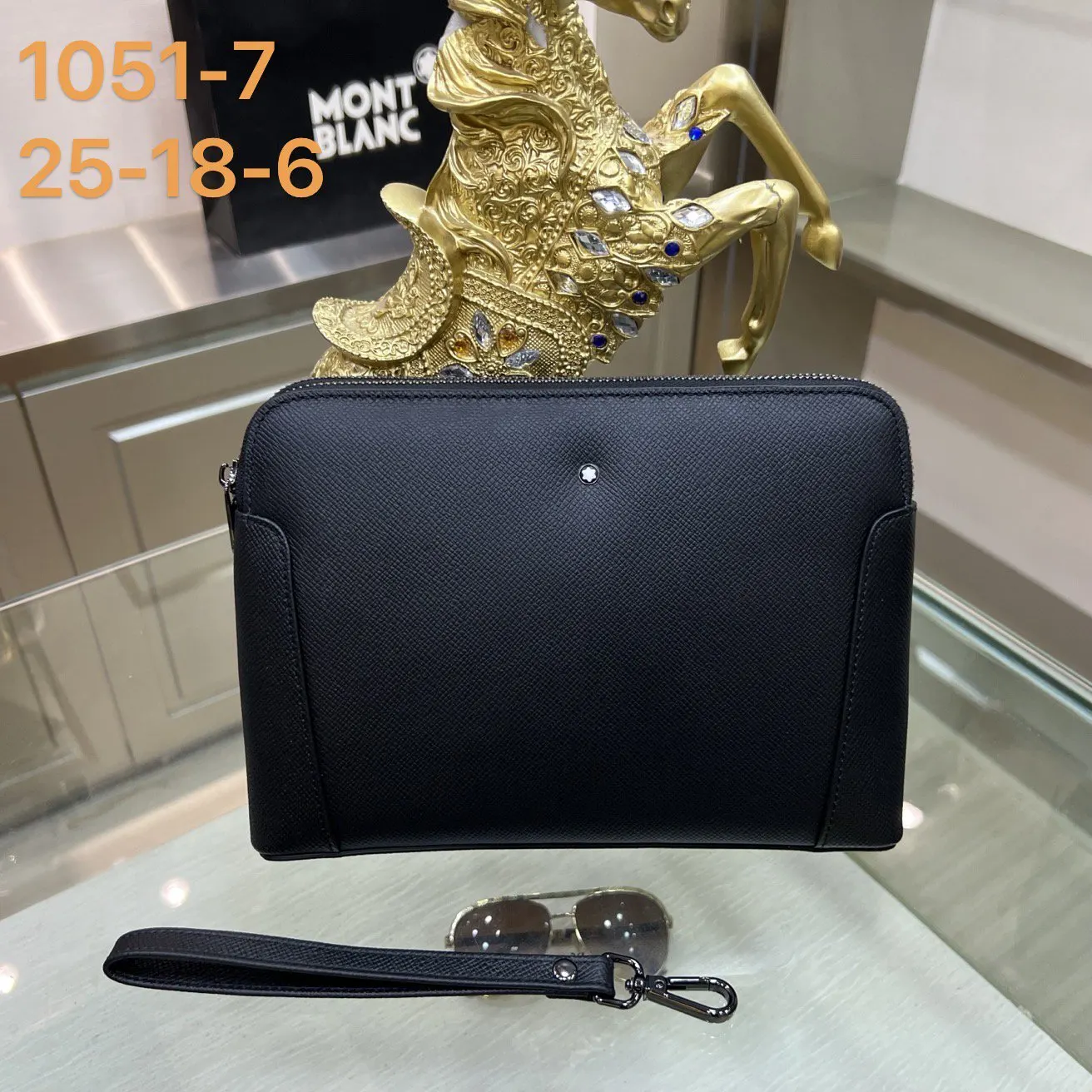 MONTBLANC万宝龙 手拿包 双拉設計 精致手拿款