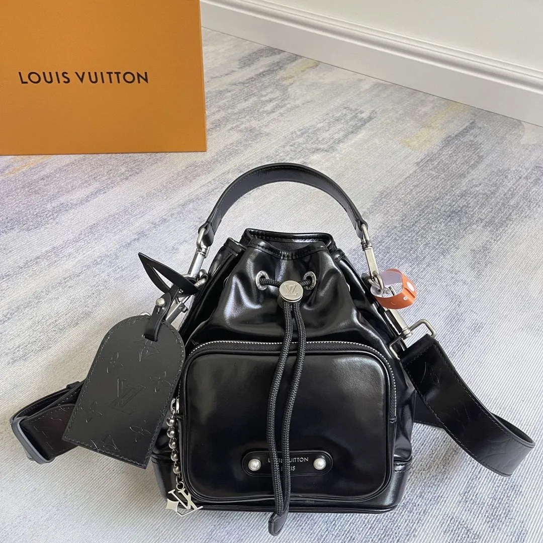 Louis Vuitton Bucket Bag Casual Leather