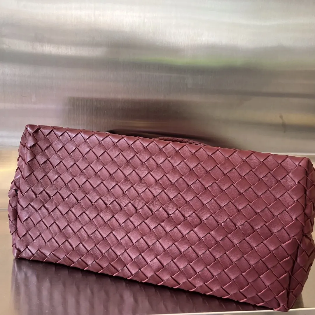 Bottega Veneta 金色 羊皮 斜背包 輕便斜挎款