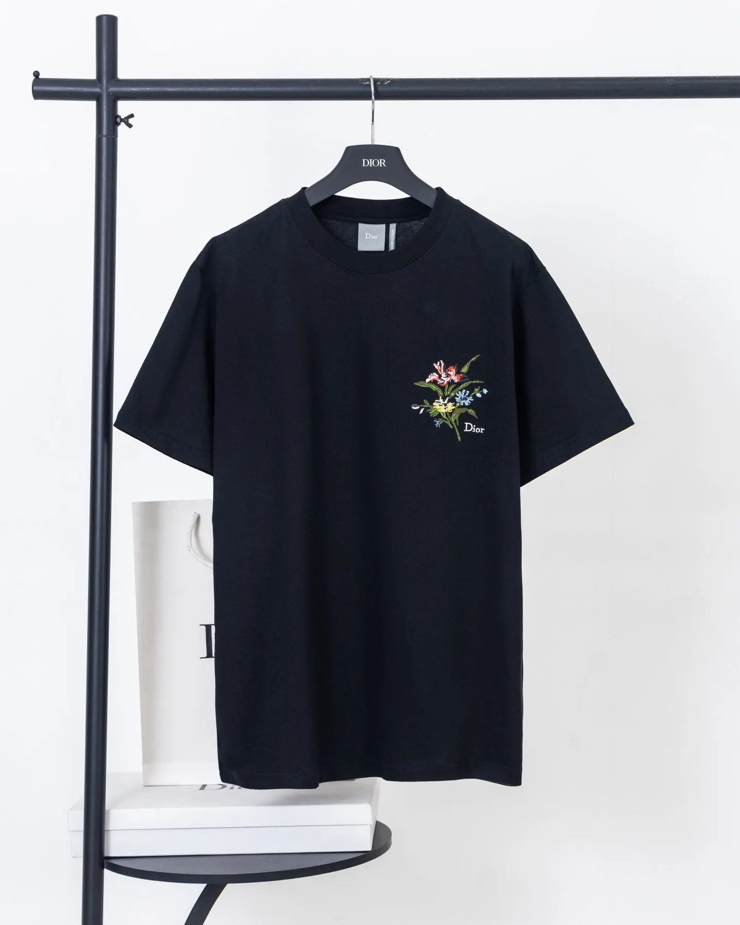 DIOR 白色 刺繡 印花 短袖T恤 休閒百搭款