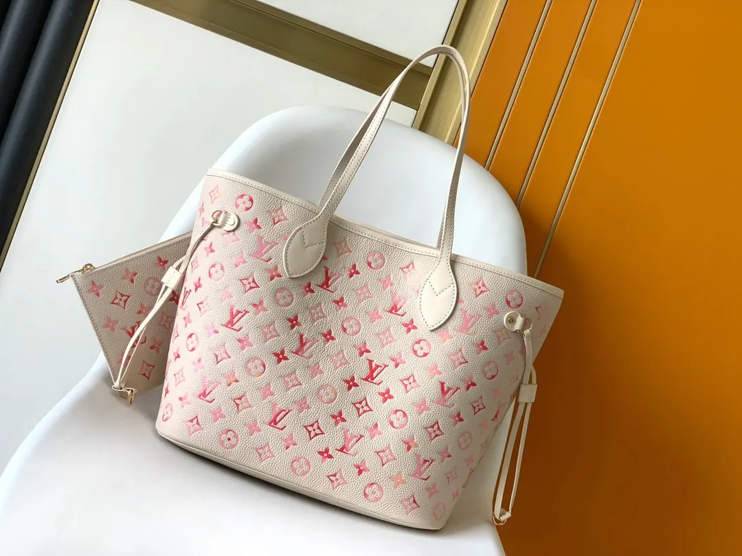 Neverfull 黑色 白色 手拿包 精致手拿款