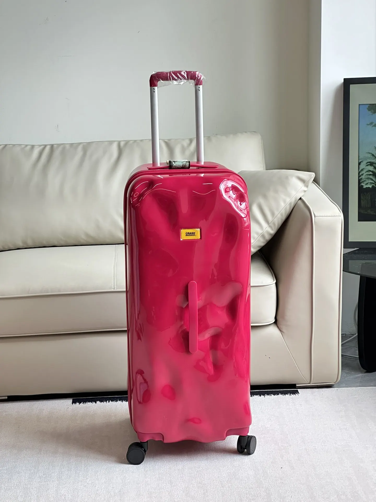 树莓红 这种行李箱用起来就很随便了 不怕摔不怕碰 旅行拉杆款 轻便出行款