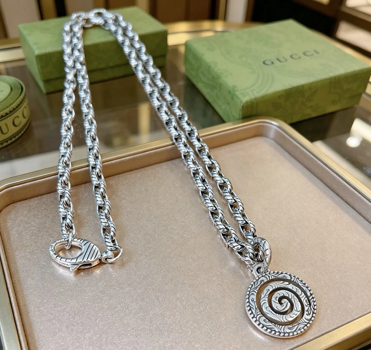 Gucci 鏈條包 單肩斜挎款