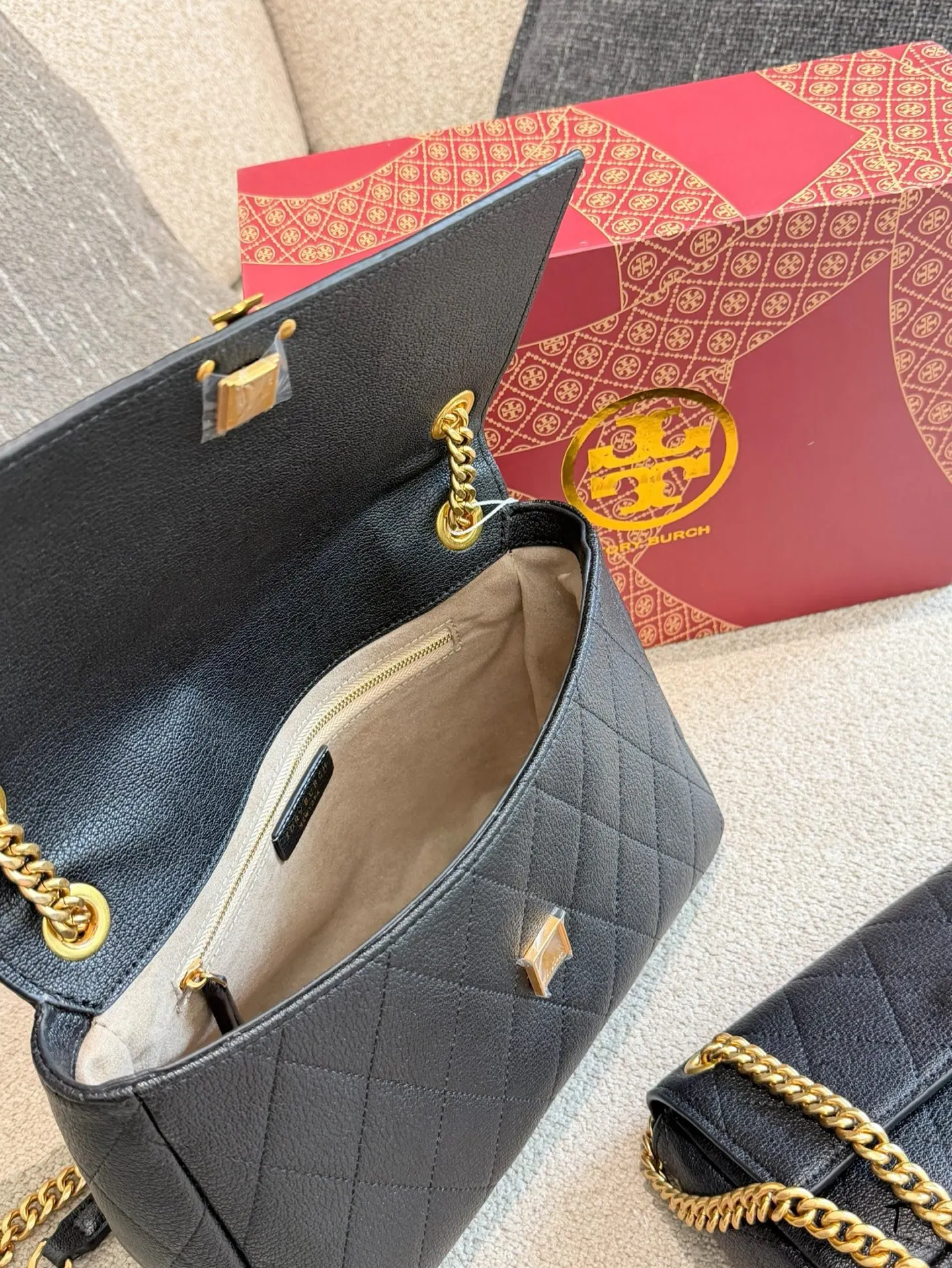 黑色 金色 牛皮 Tory Burch Charlie​​ 鏈條包 精致鏈條款