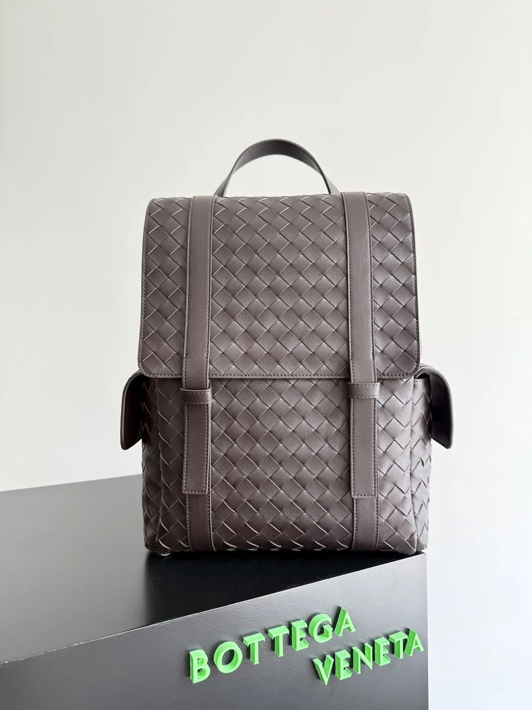 Bottega Veneta 小牛皮 双肩包 实用双肩款