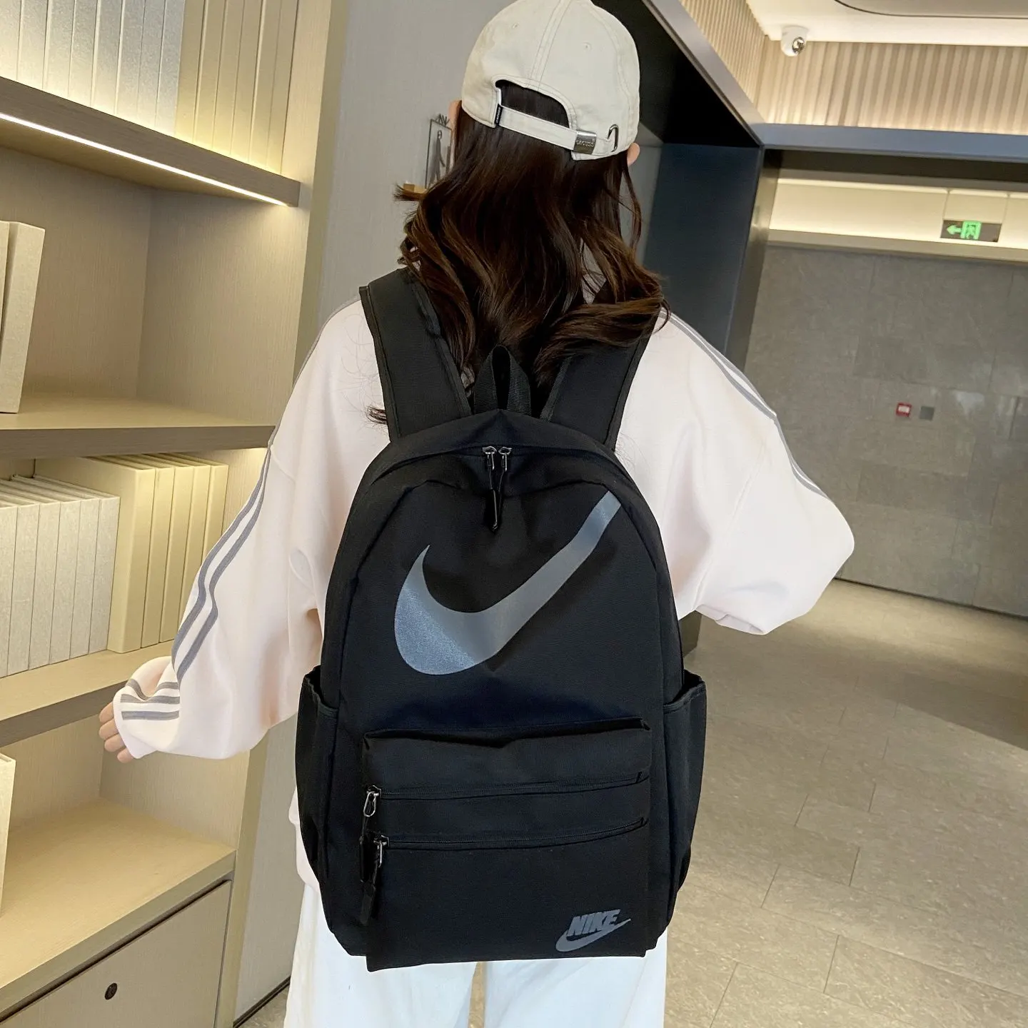 NIKE耐克 男女同款簡約百搭休閒時尚運動輕便 雙肩包 实用雙肩款