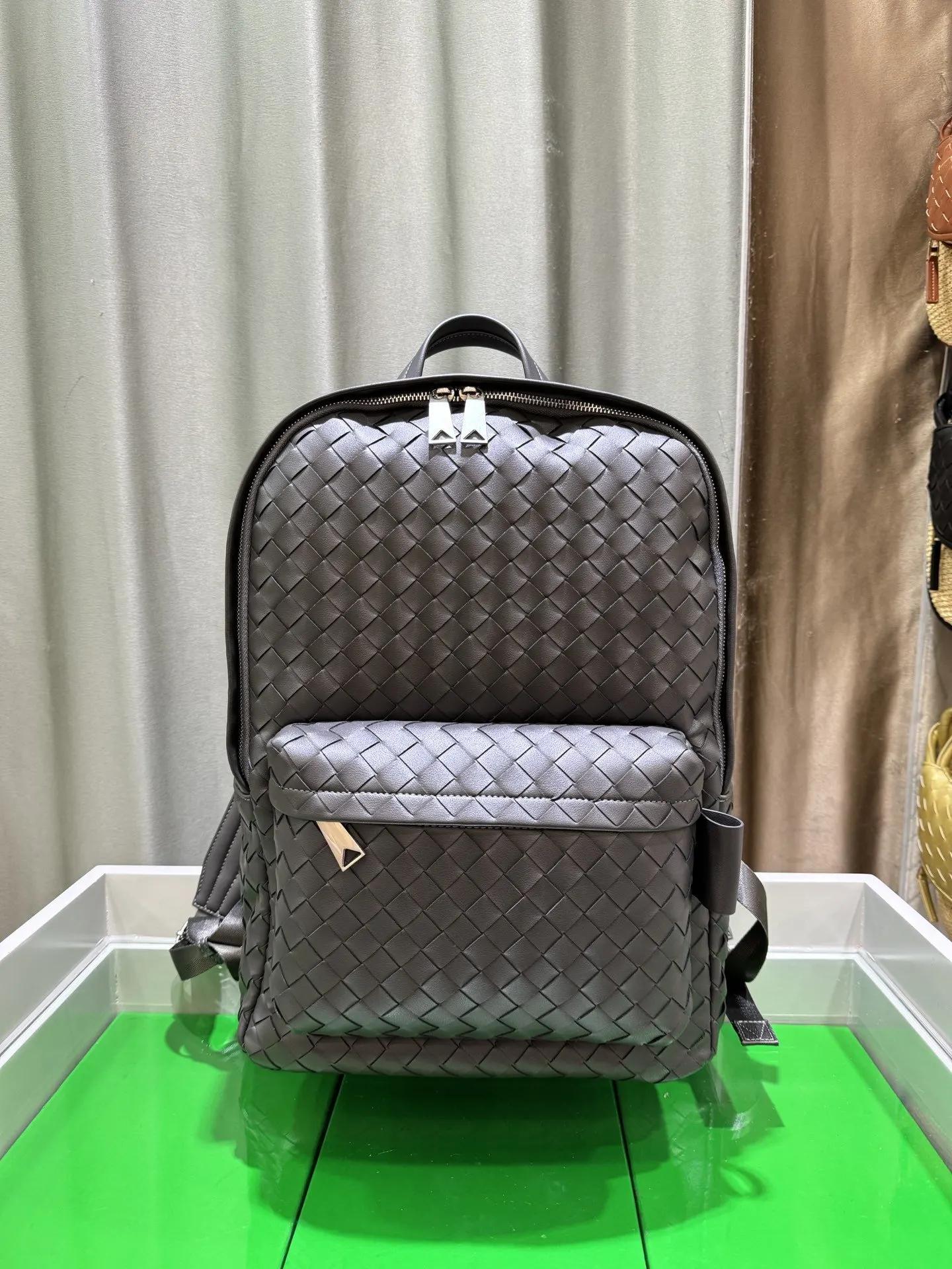 Bottega Veneta 小牛皮 雙肩包 实用雙肩款