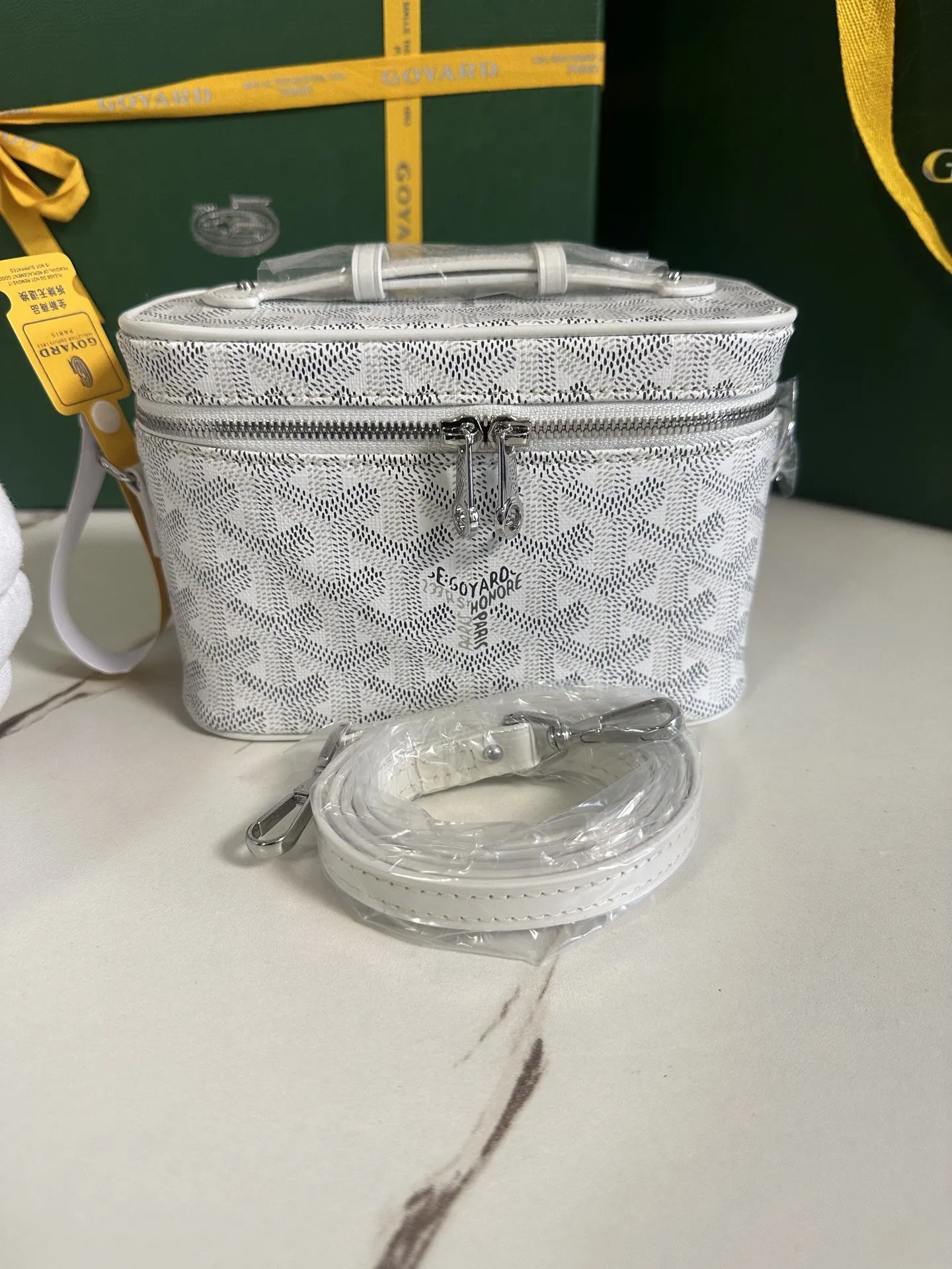 Goyard 黄色 小牛皮 化妆包 便携收纳款