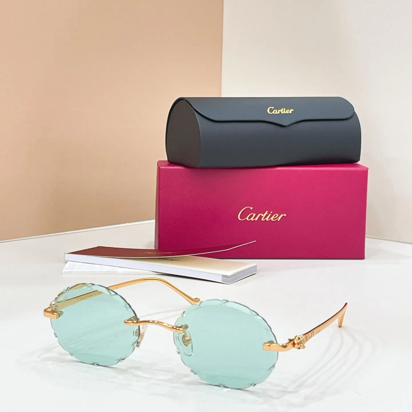 Cartier 墨镜 時尚防晒款