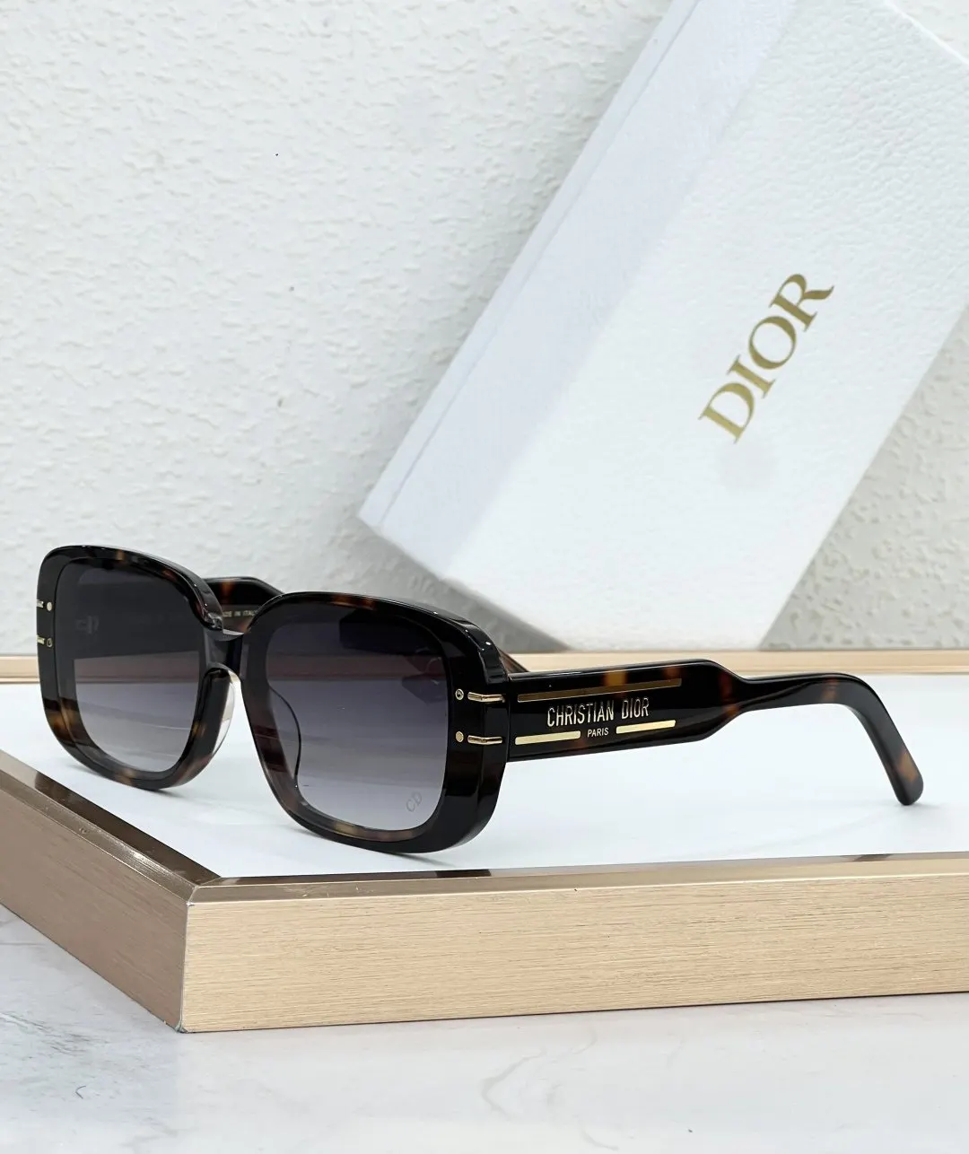 Dior 黑色方框太陽鏡 復古百搭款