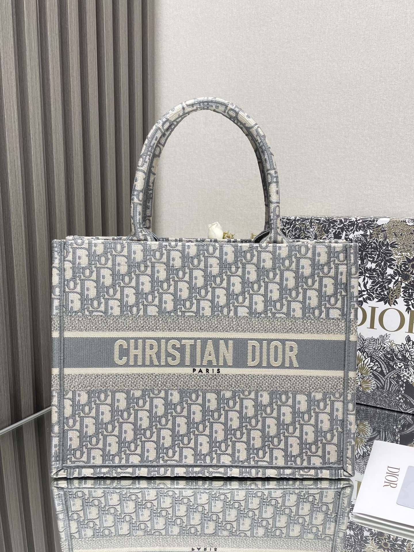 老花 进口 免税手工粗线高密度刺繡 經典老花灰中号™ 旅行袋 大容量旅行款