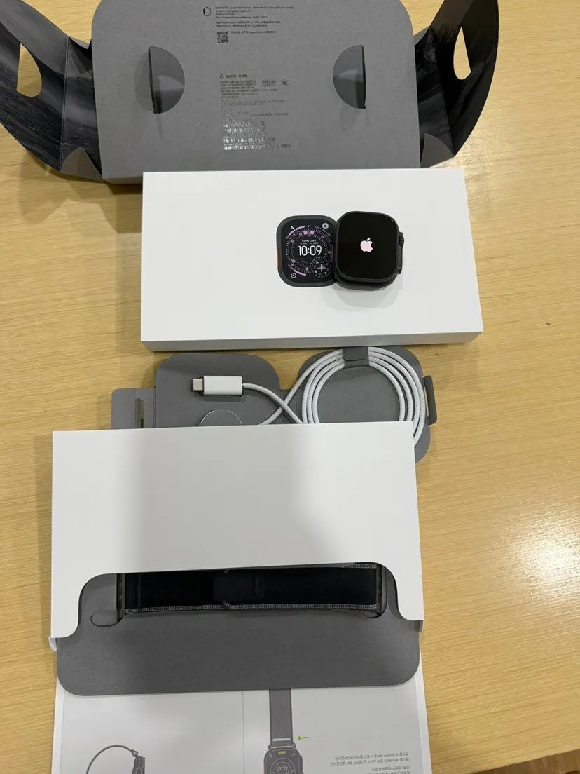 微信下单包邮 送 watch ult 手錶 經典腕表款
