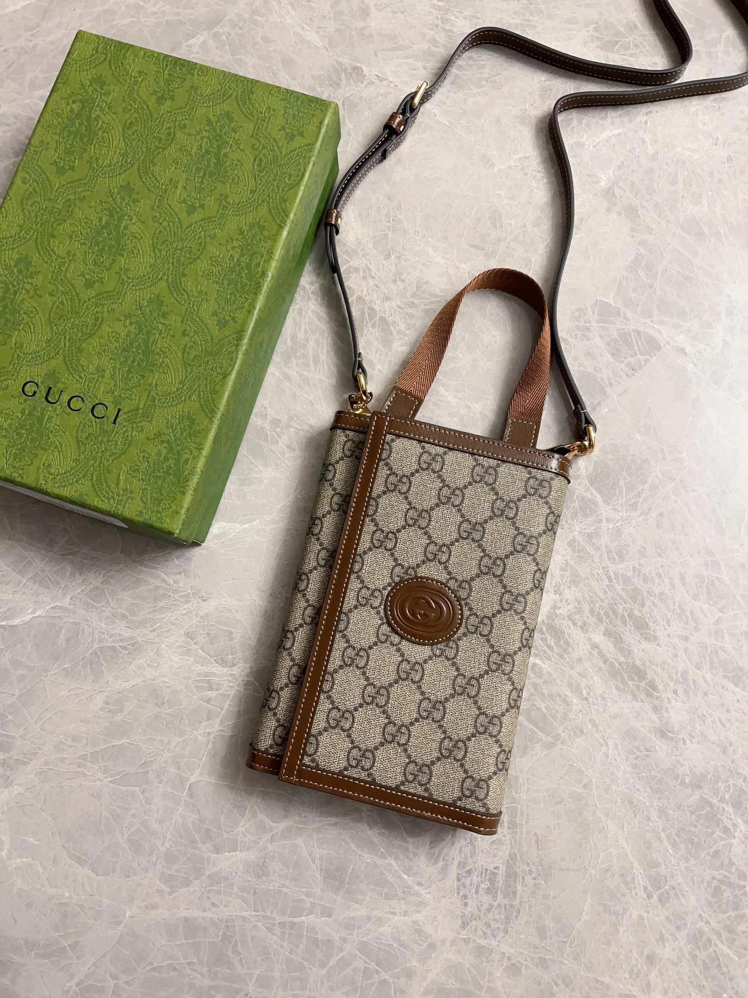 Gucci 牛皮 時尚单品 手拿包 精致手拿款