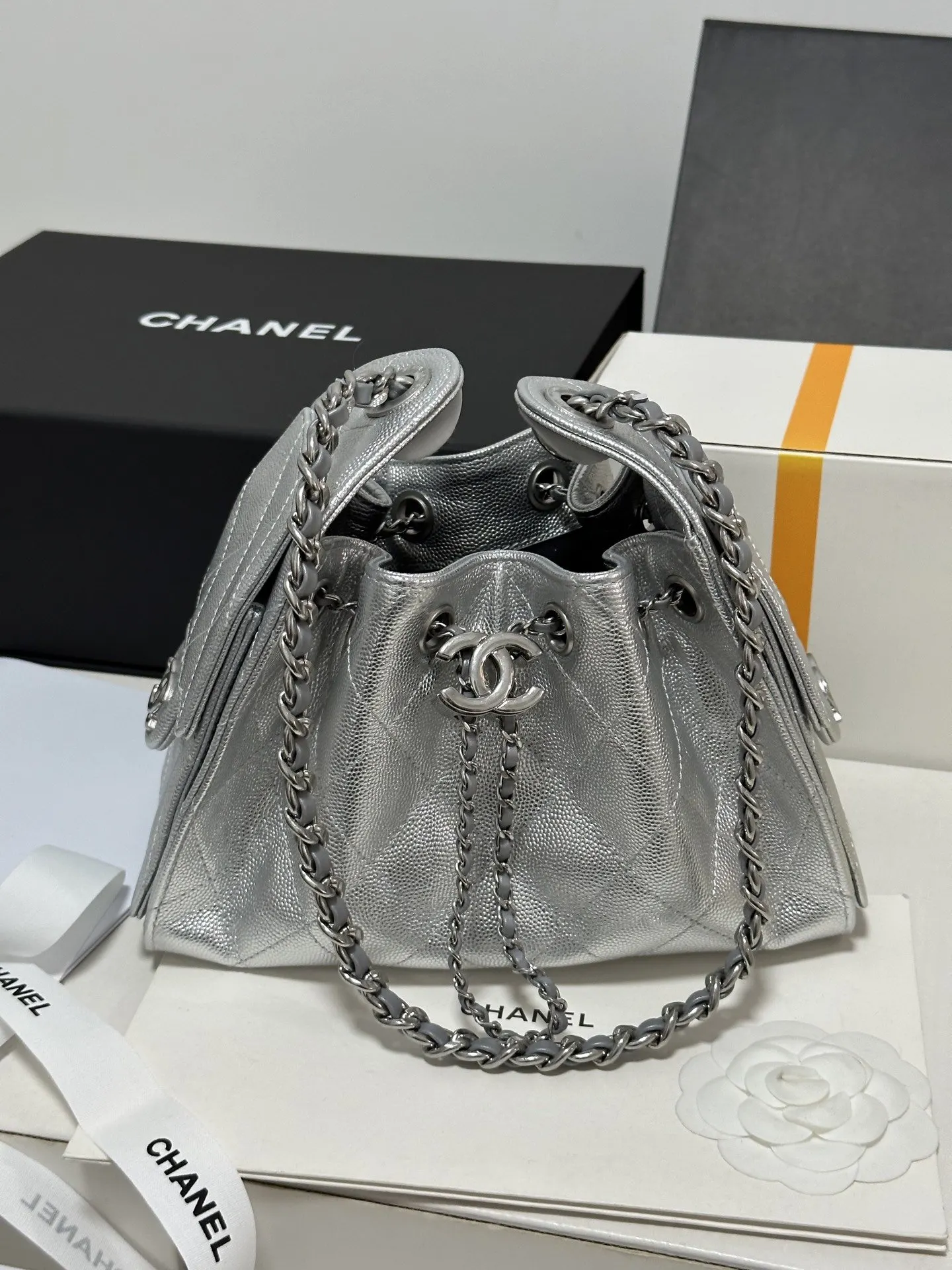 CHANEL 白色 銀色 小牛皮 腋下包 復古腋下背款