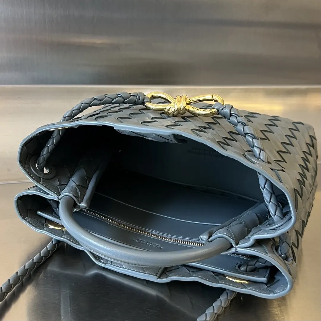 Bottega Veneta 金色 羊皮 斜挎包 轻便斜挎款
