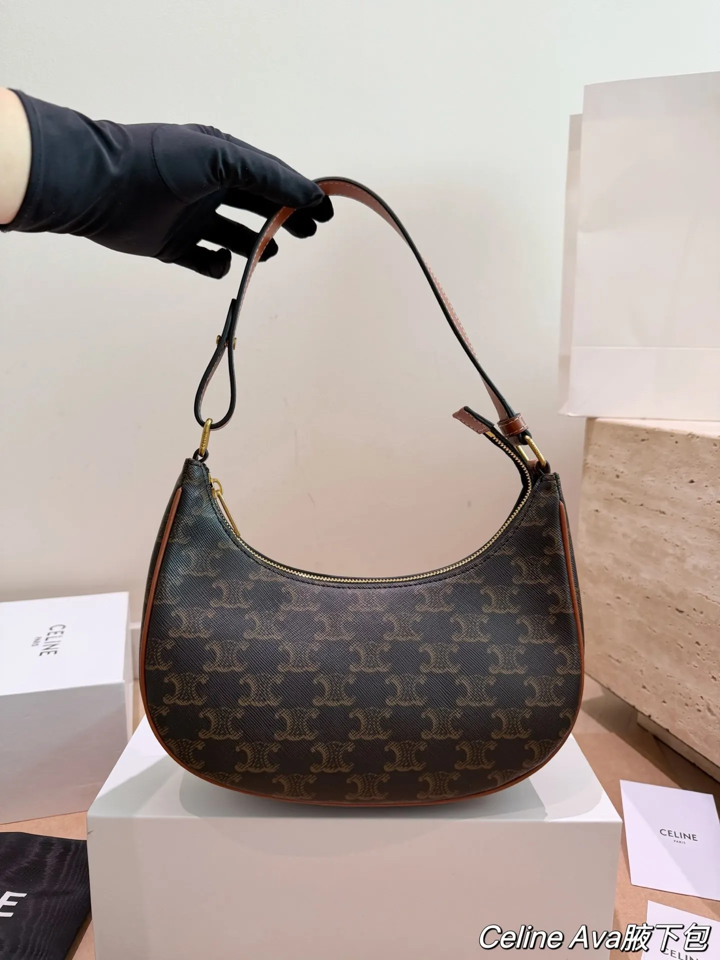 Celine Triomphe 腋下包 復古腋下背款