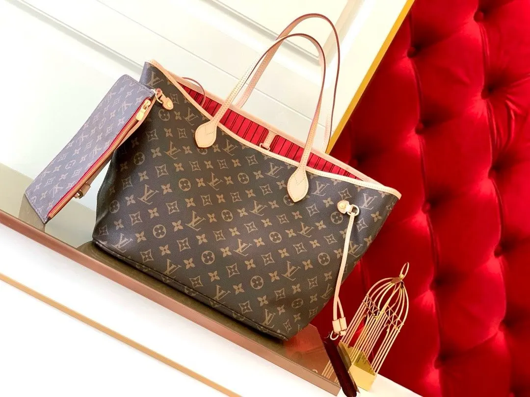 LV Neverfull 帆布 手拿包 精致手拿款