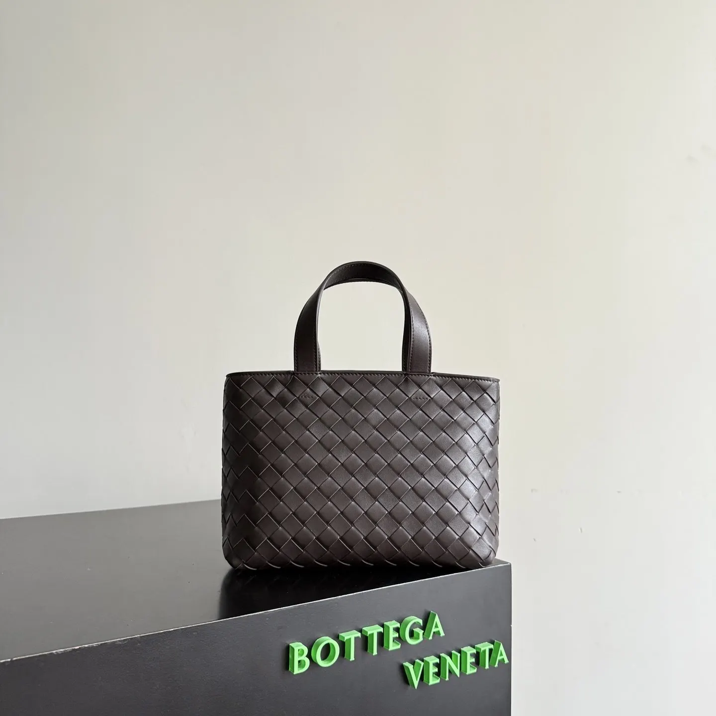 Bottega Veneta 牛皮 托特包 大容量托特款