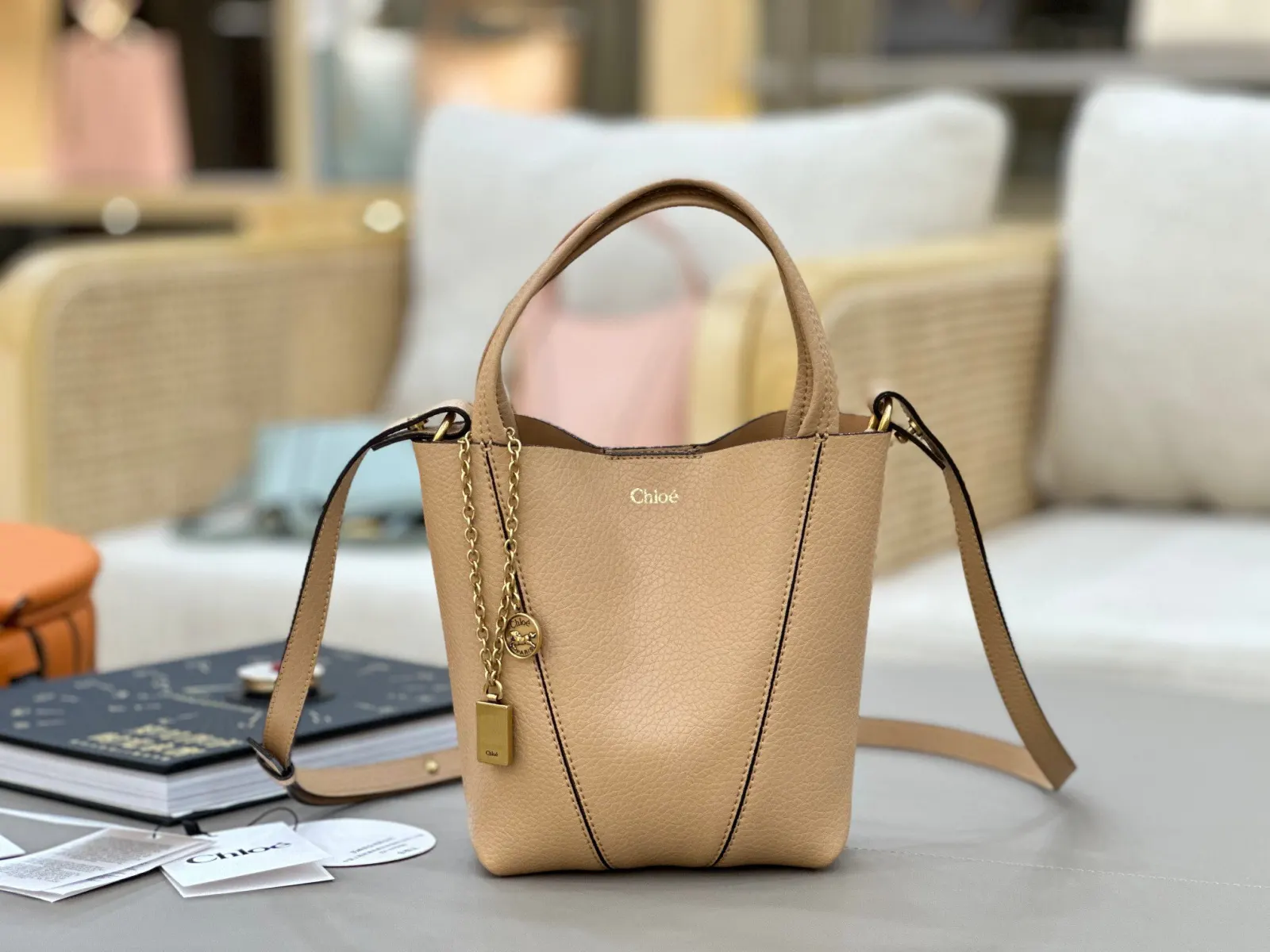 Chloe Spin Bag 奶茶色 明星为啥都偏爱 斜背包 輕便斜挎款