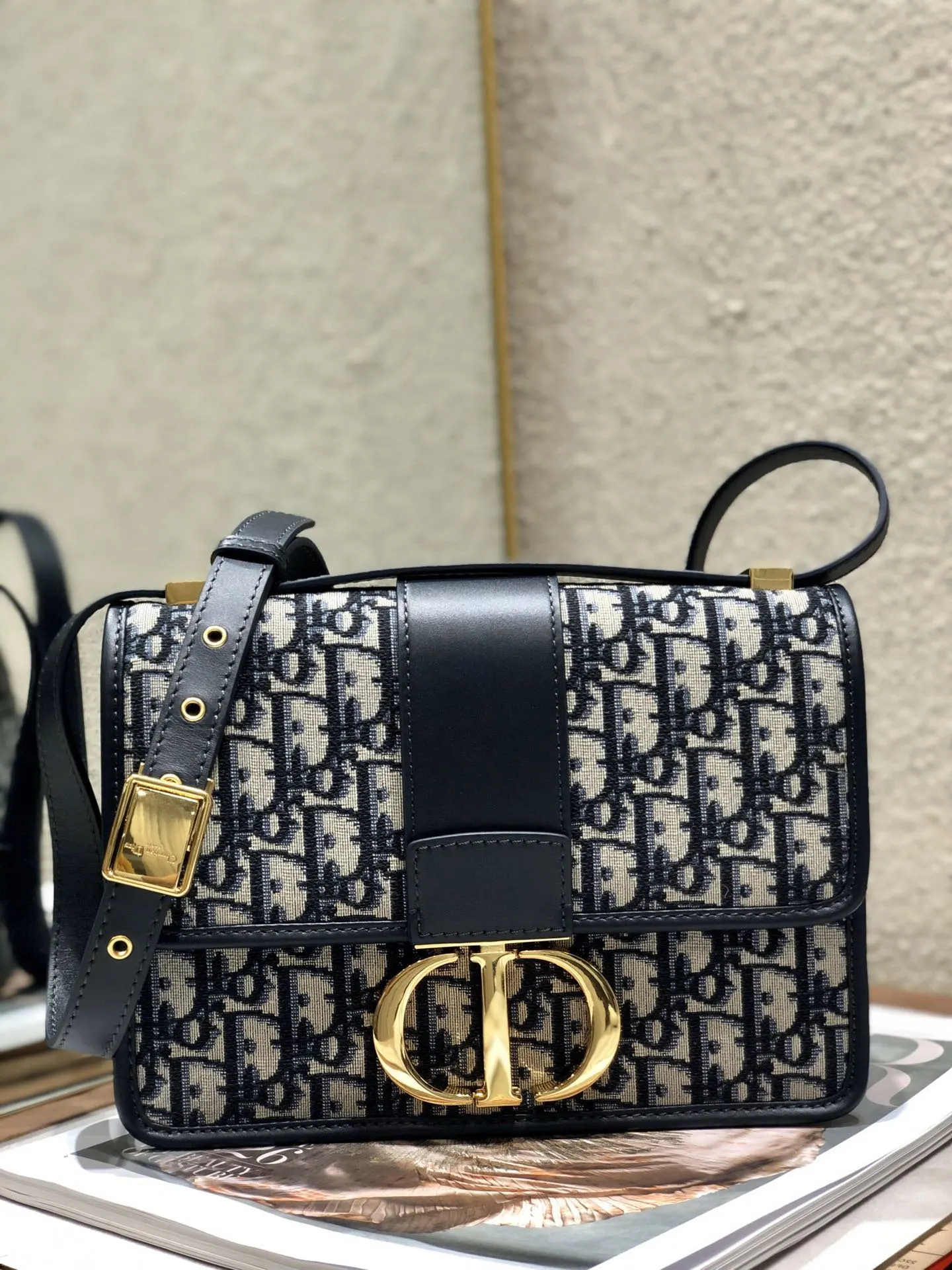 Dior 30 Montaigne 皮革手拿包 晚宴手拿款