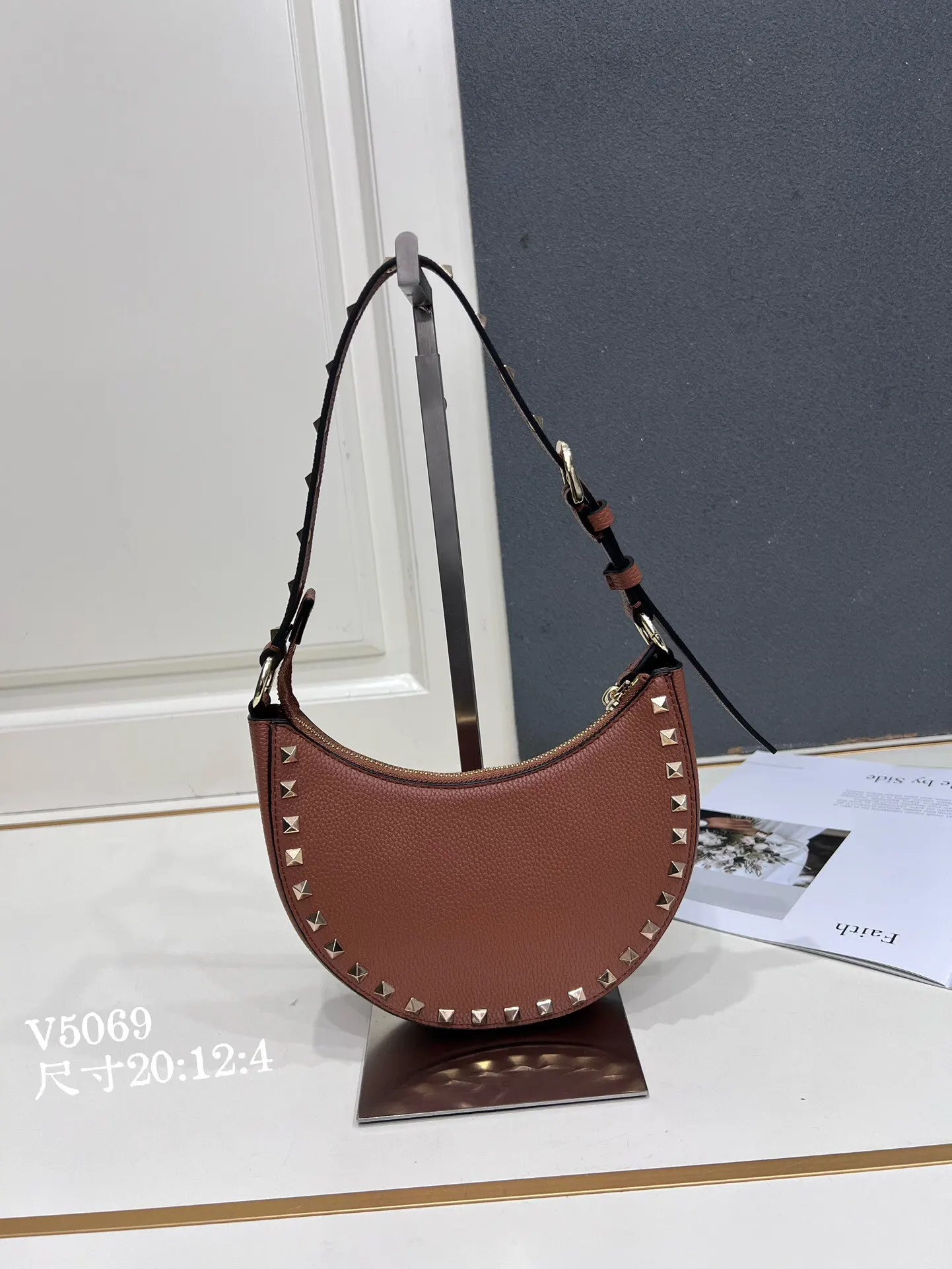 Hobo Shoulder Bag Vintage