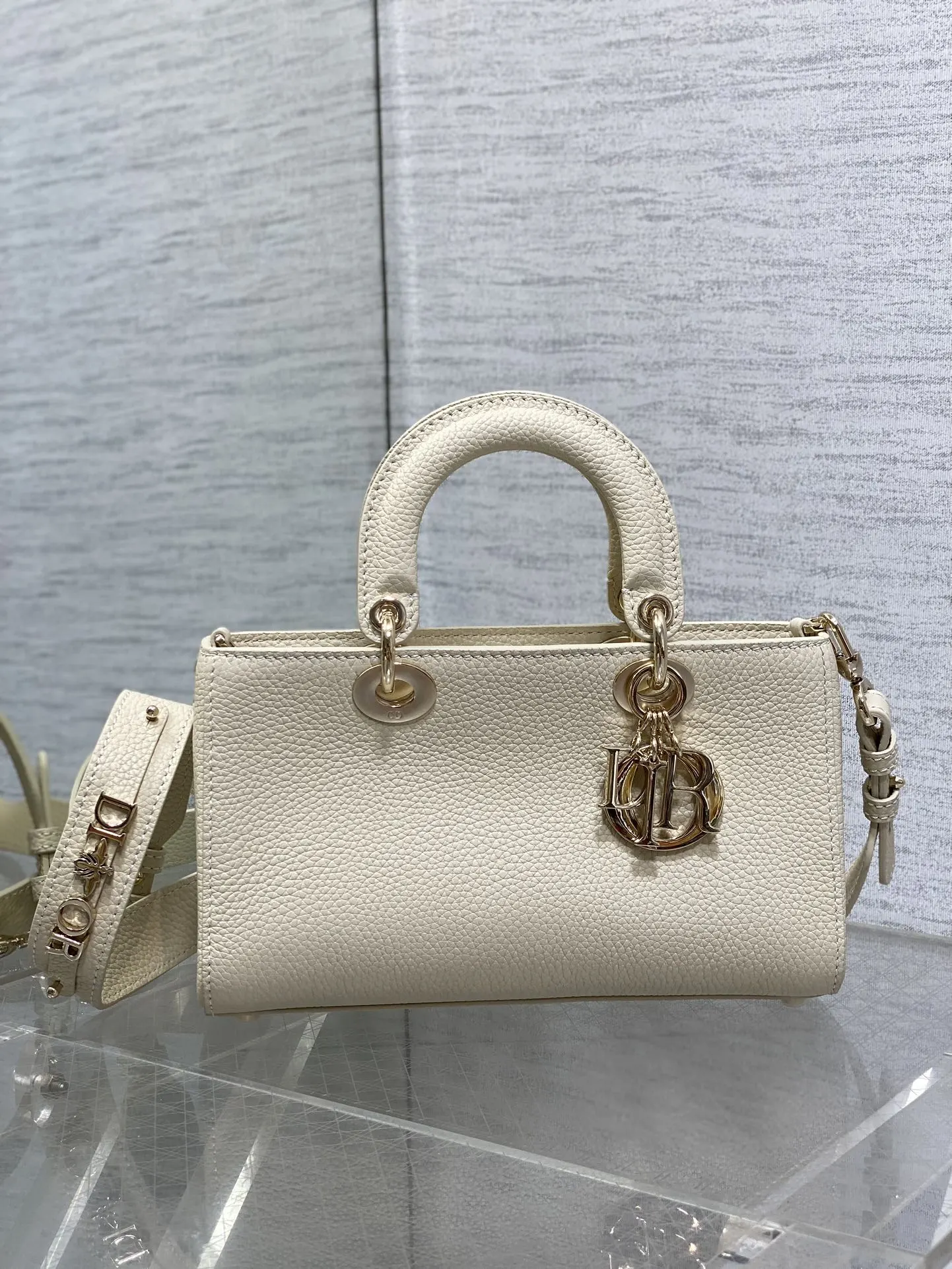 Dior 黑色 牛皮 进口 牛皮横款戴妃包 Lady 手提包 通勤手提款
