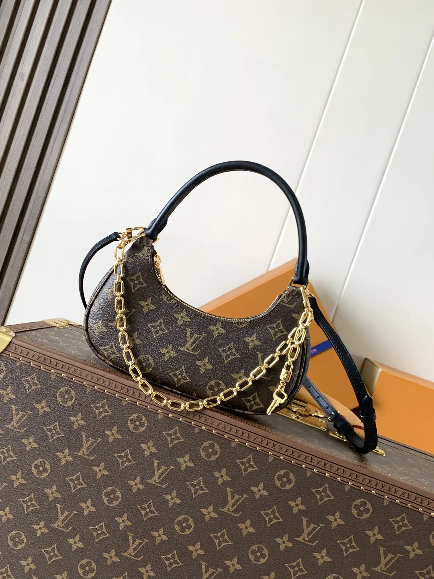 Chain Bag Leather