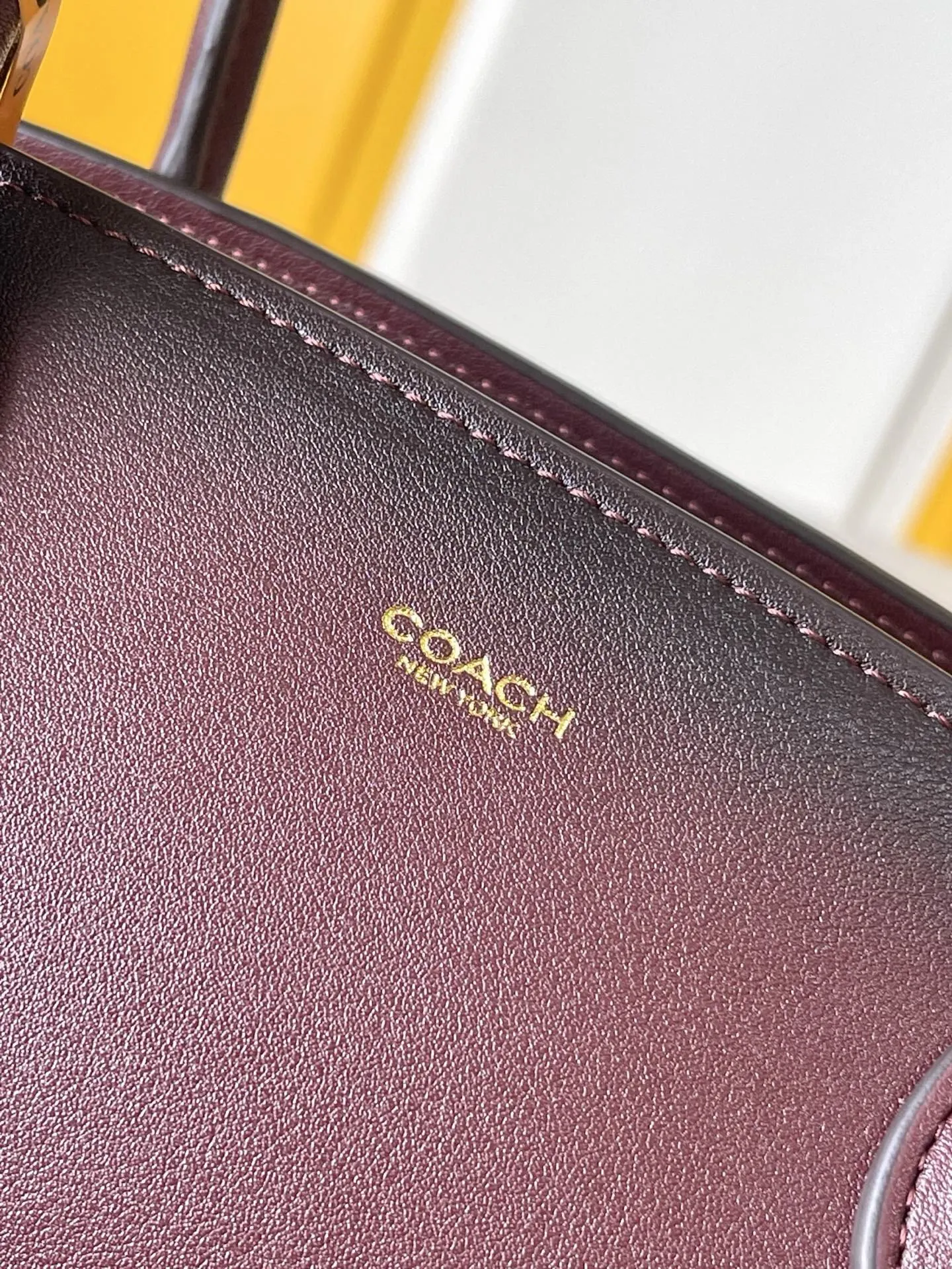 Coach CarryAll 單肩包 日常單肩背款