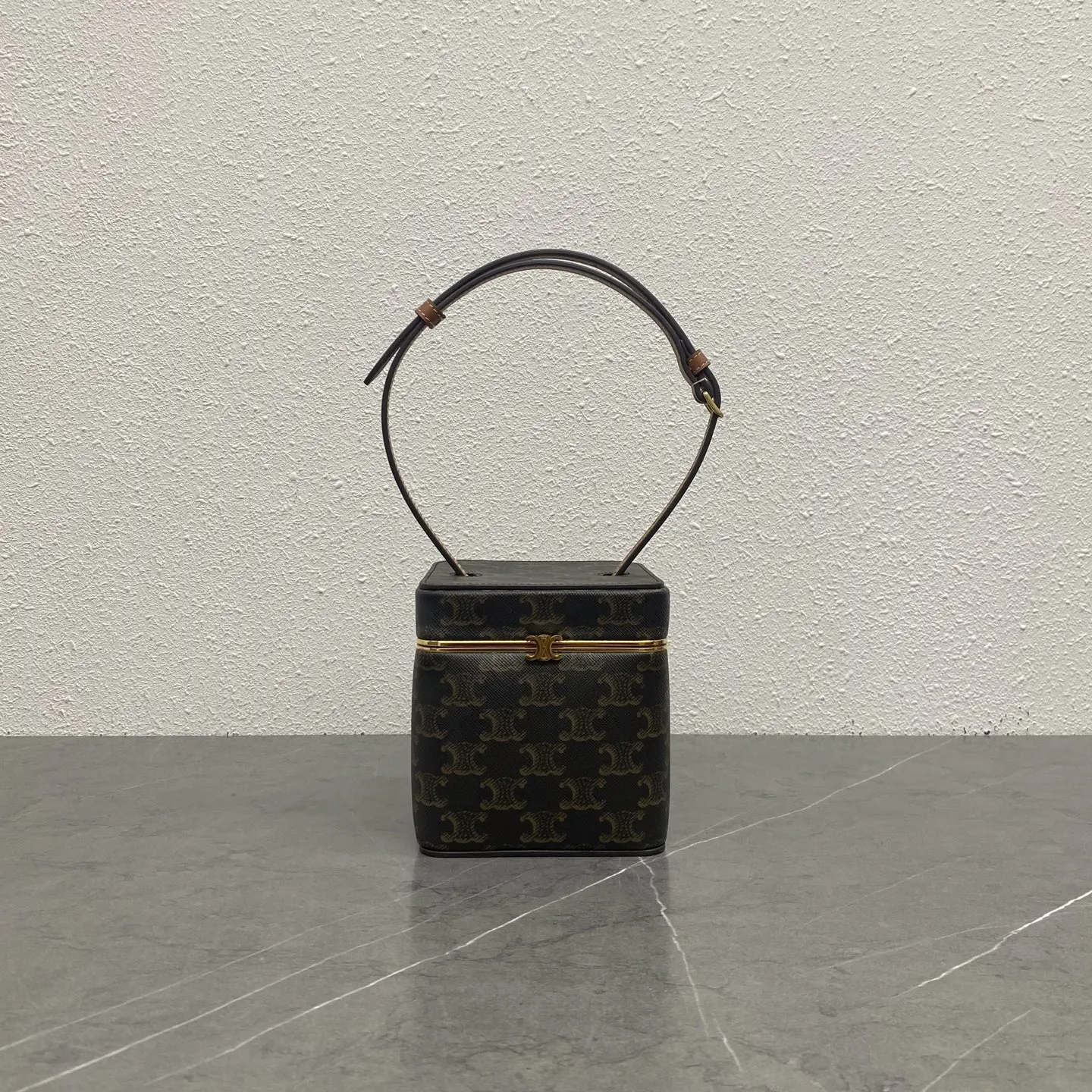 Celine Triomphe 金色 牛皮 單肩包 日常單肩背款