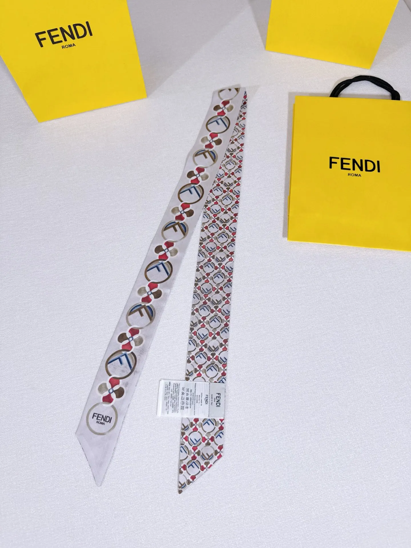 Fendi 卡其 腰帶 通勤百搭款
