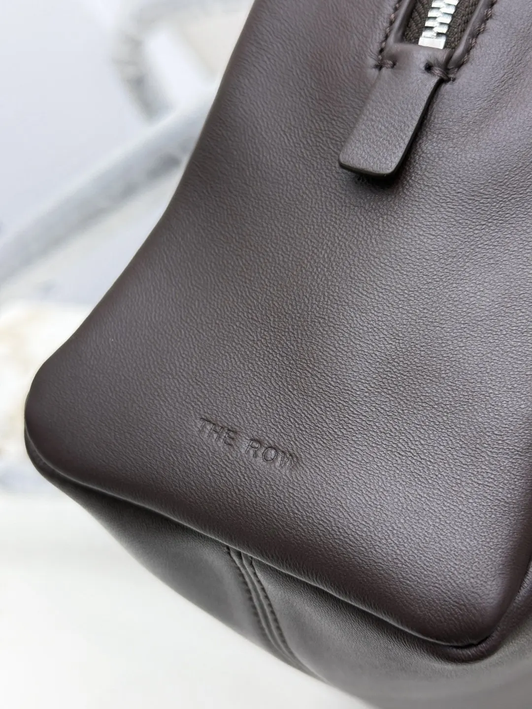 羊皮 玫瑰 TR羊皮 THE ROW Astra保龄 单肩包 日常单肩背款