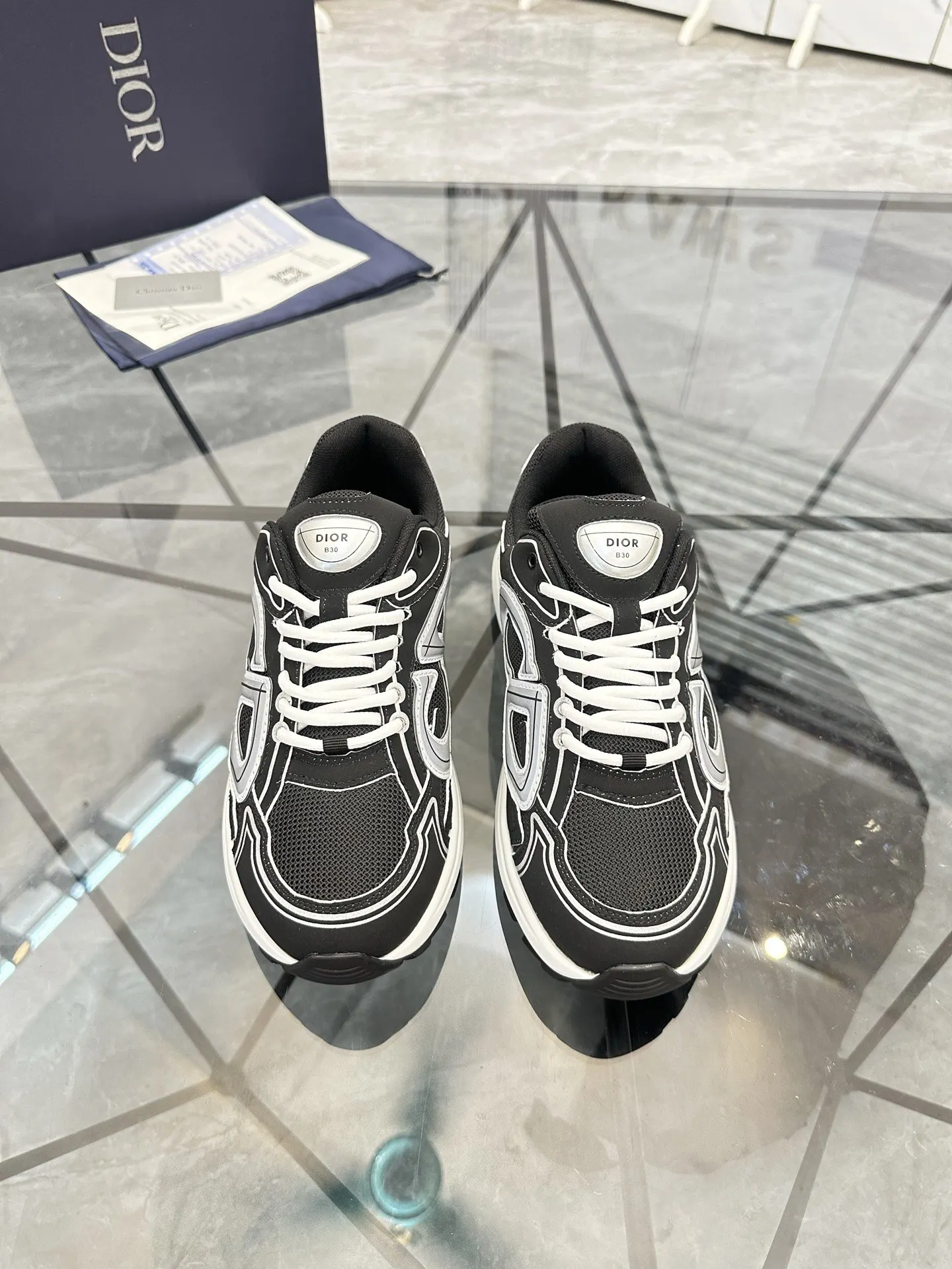 Dior cowhide casual shoes, comfortable and versatile